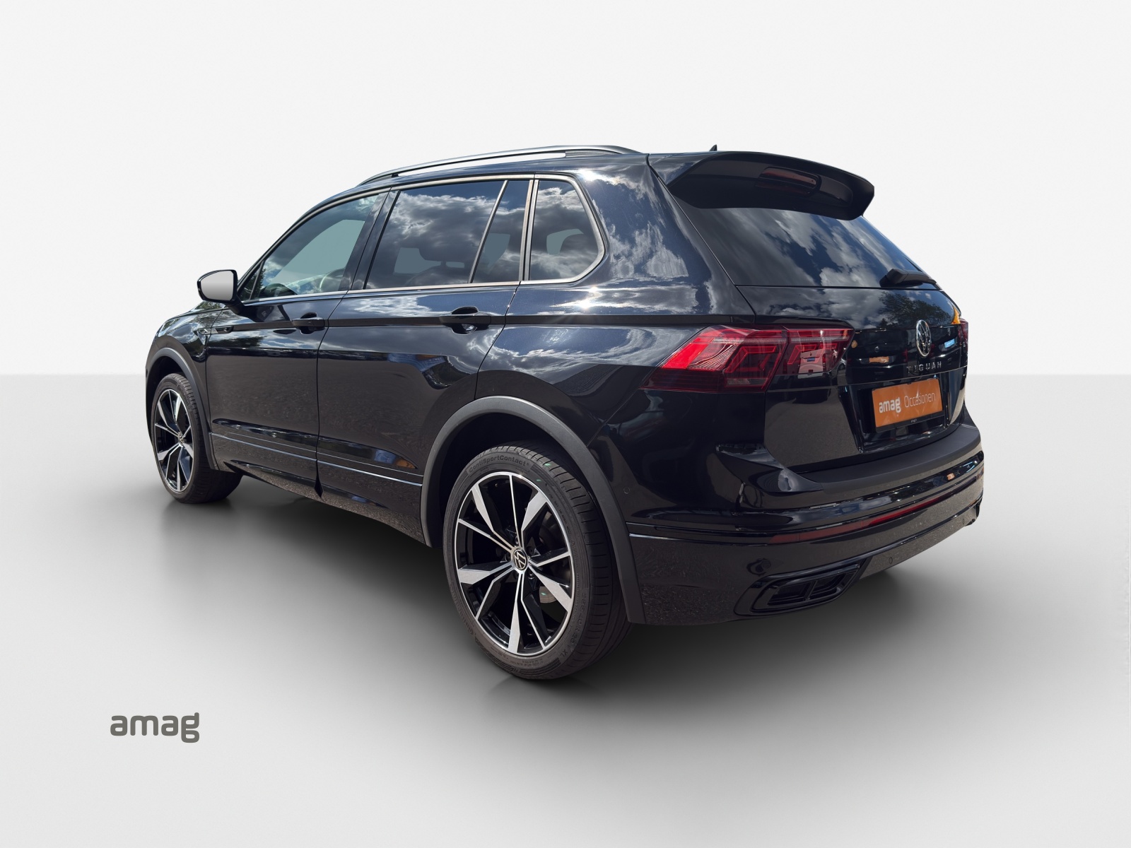 VW Tiguan 2.0TSI R-Line 4Motion DSG-showroom-element-2