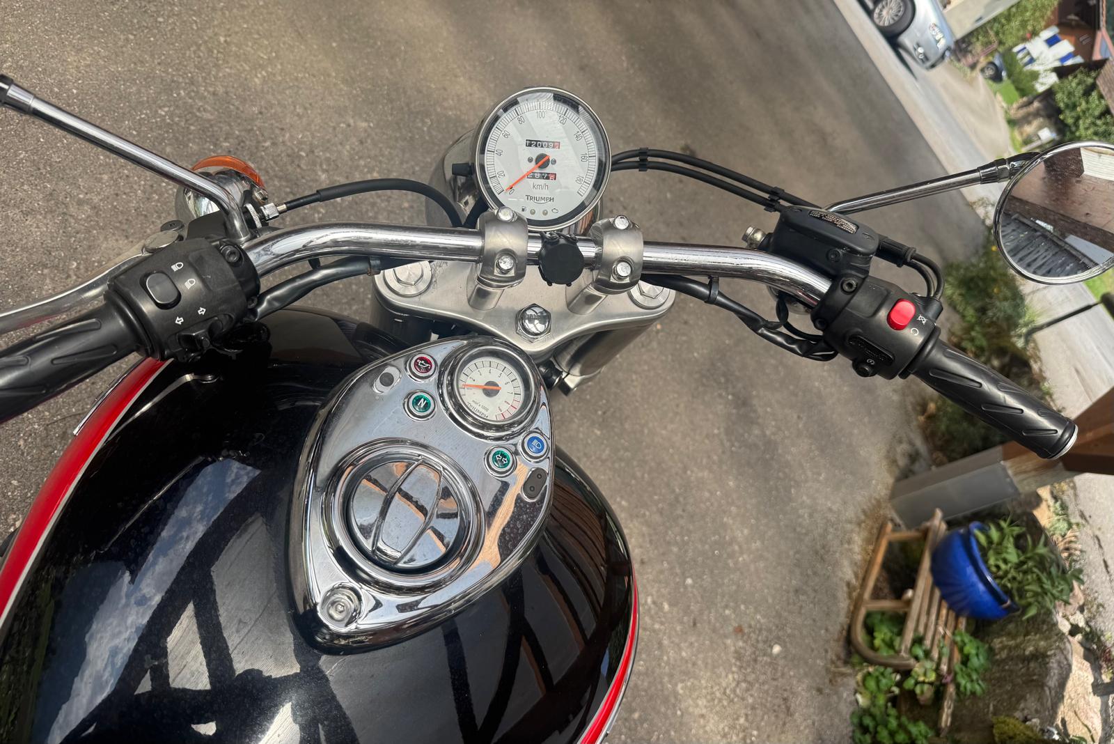 TRIUMPH Speedmaster 900 i-image-8