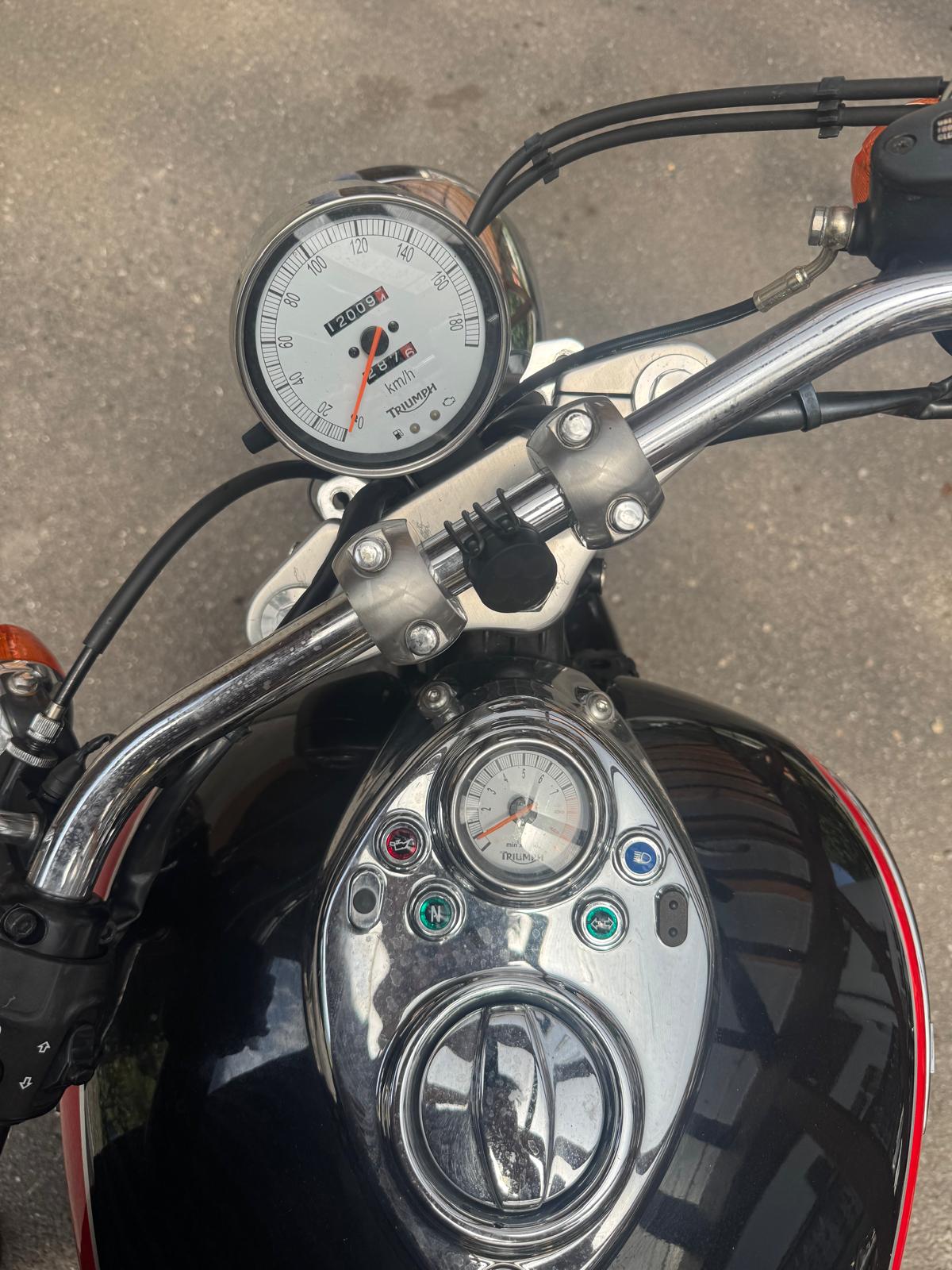 TRIUMPH Speedmaster 900 i-image-7
