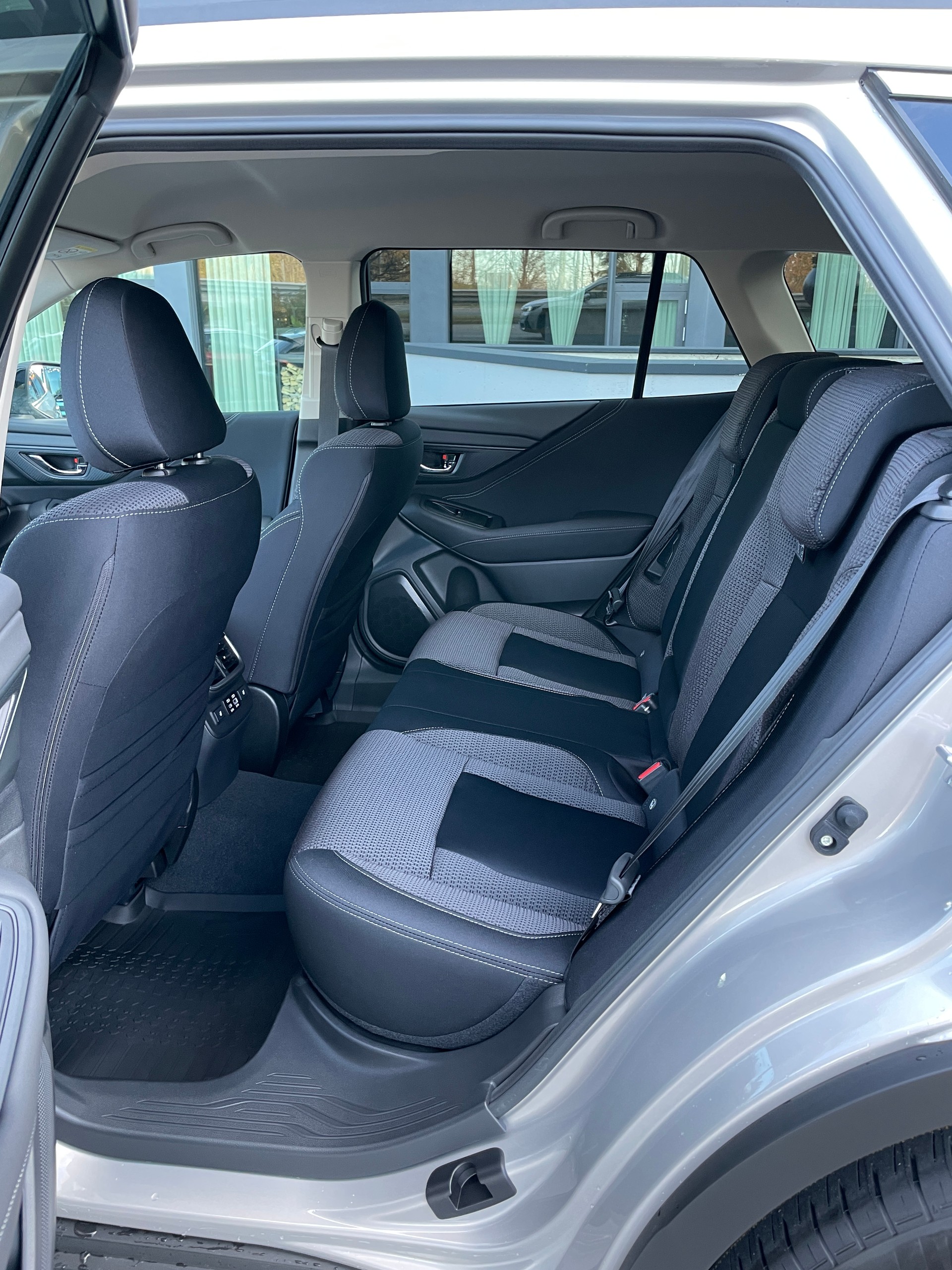 SUBARU Outback 2.5i Advantage AWD Lineartronic-image-14