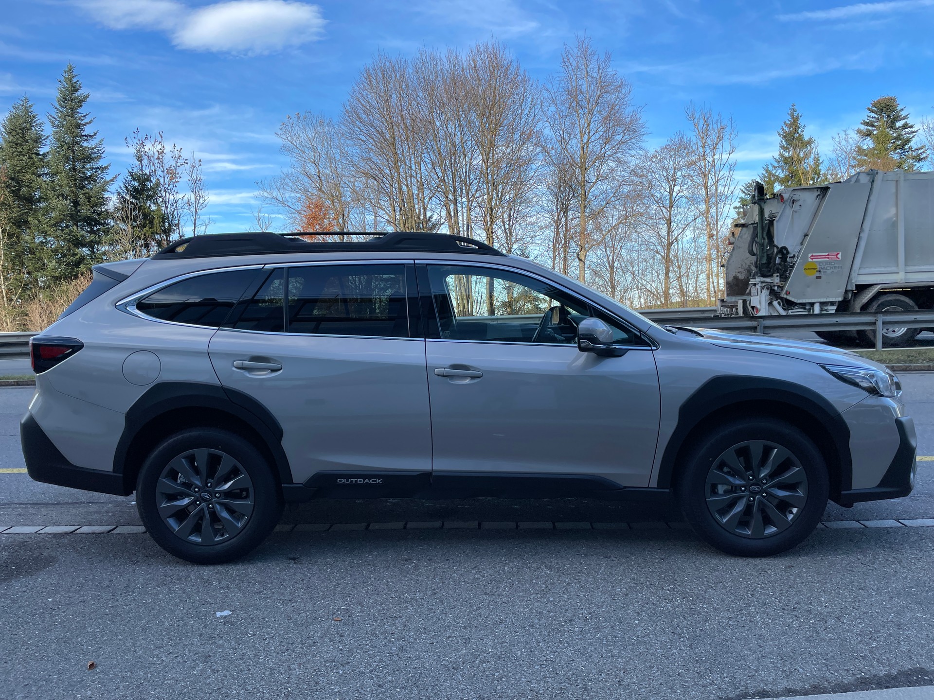 SUBARU Outback 2.5i Advantage AWD Lineartronic-showroom-element-3