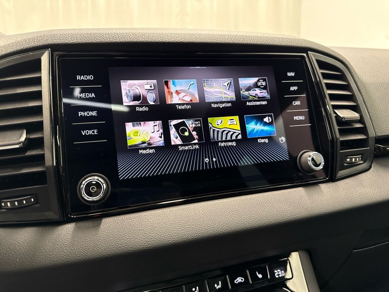 SKODA Karoq 2.0 TSI SportLine 4x4 DSG-image-6