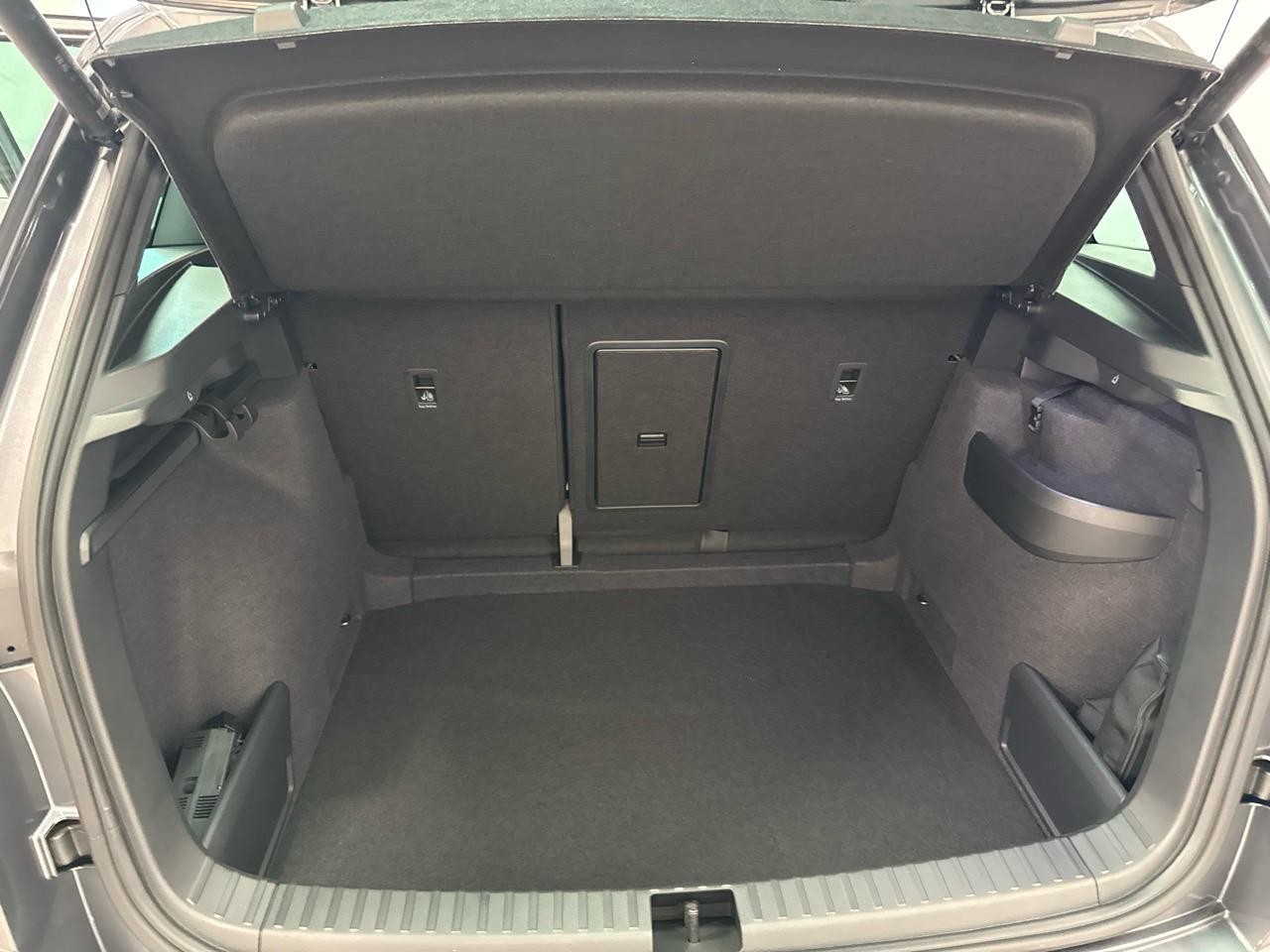 SKODA Karoq 2.0 TSI SportLine 4x4 DSG-image-14