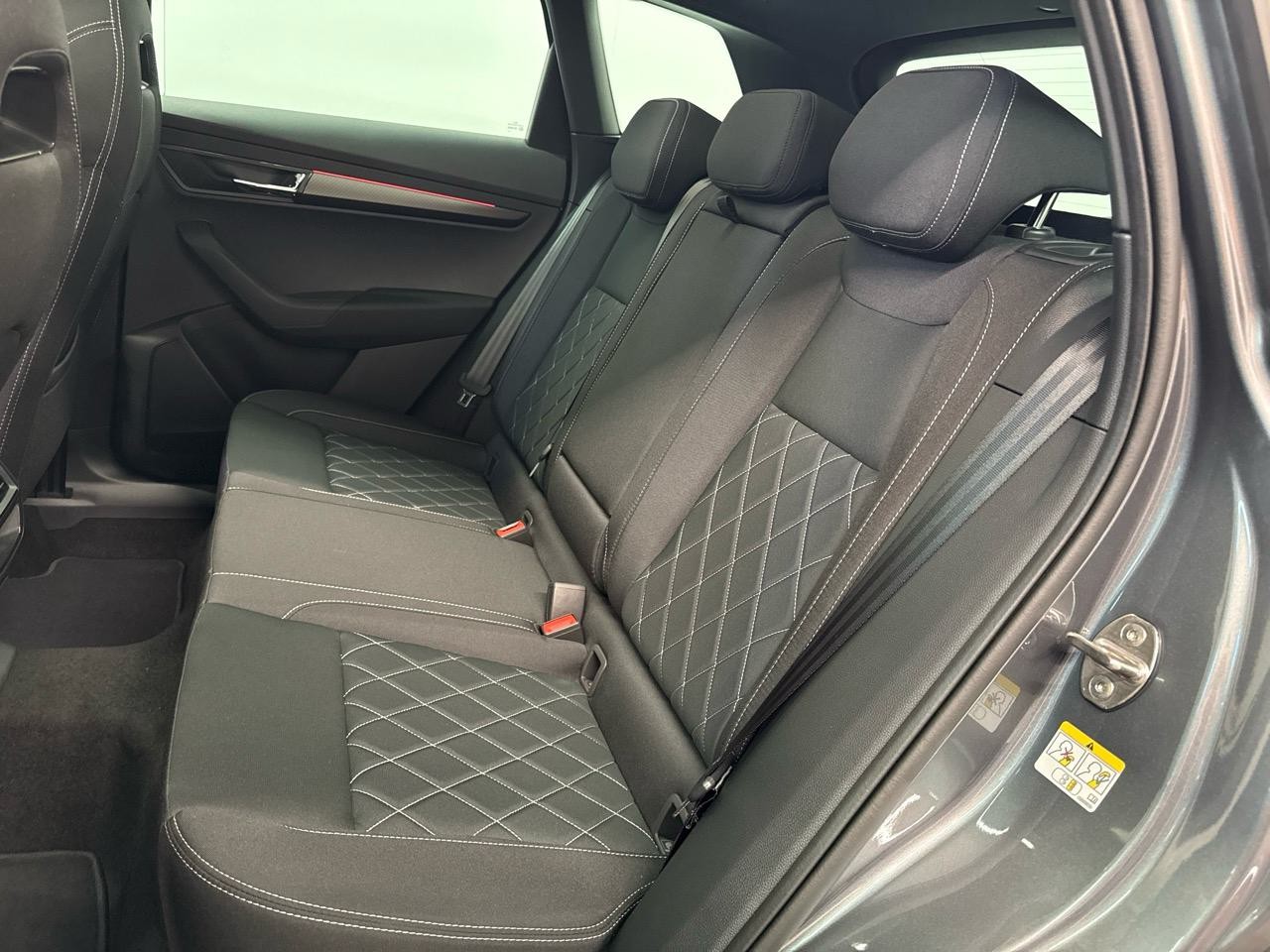 SKODA Karoq 2.0 TSI SportLine 4x4 DSG-image-11