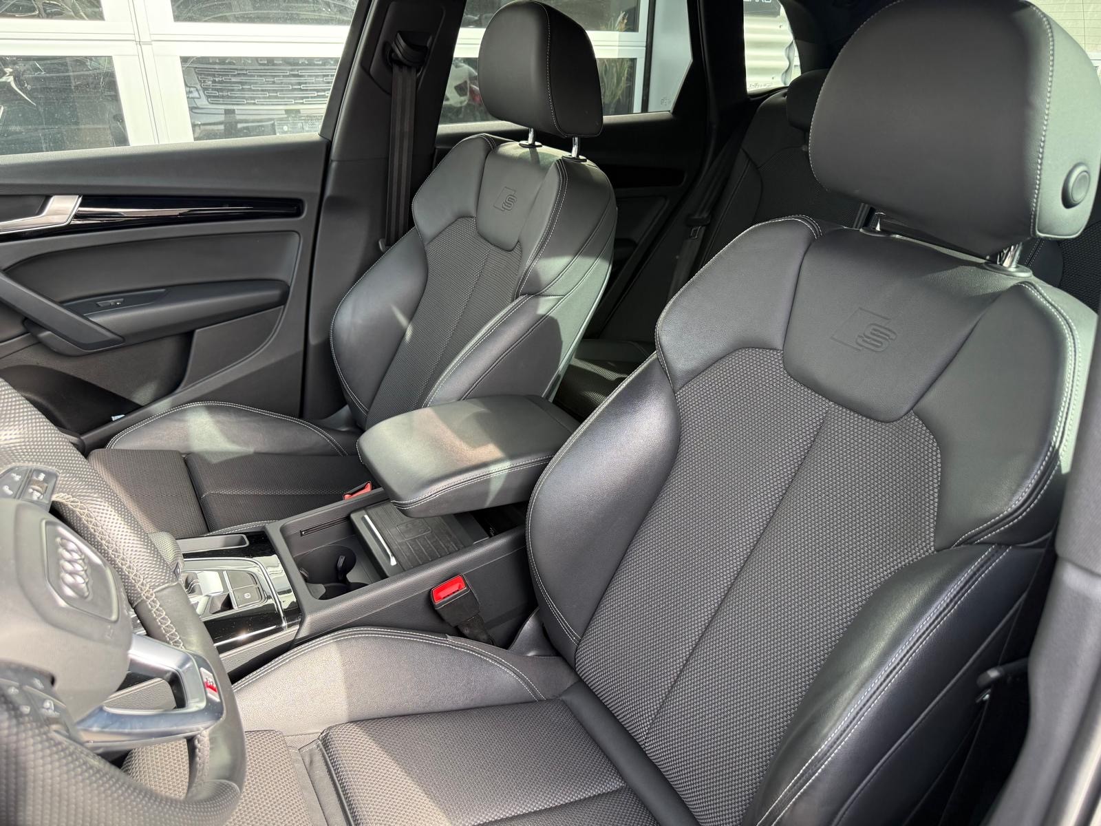 AUDI Q5 40 TDI S-line quattro S-tronic-image-5