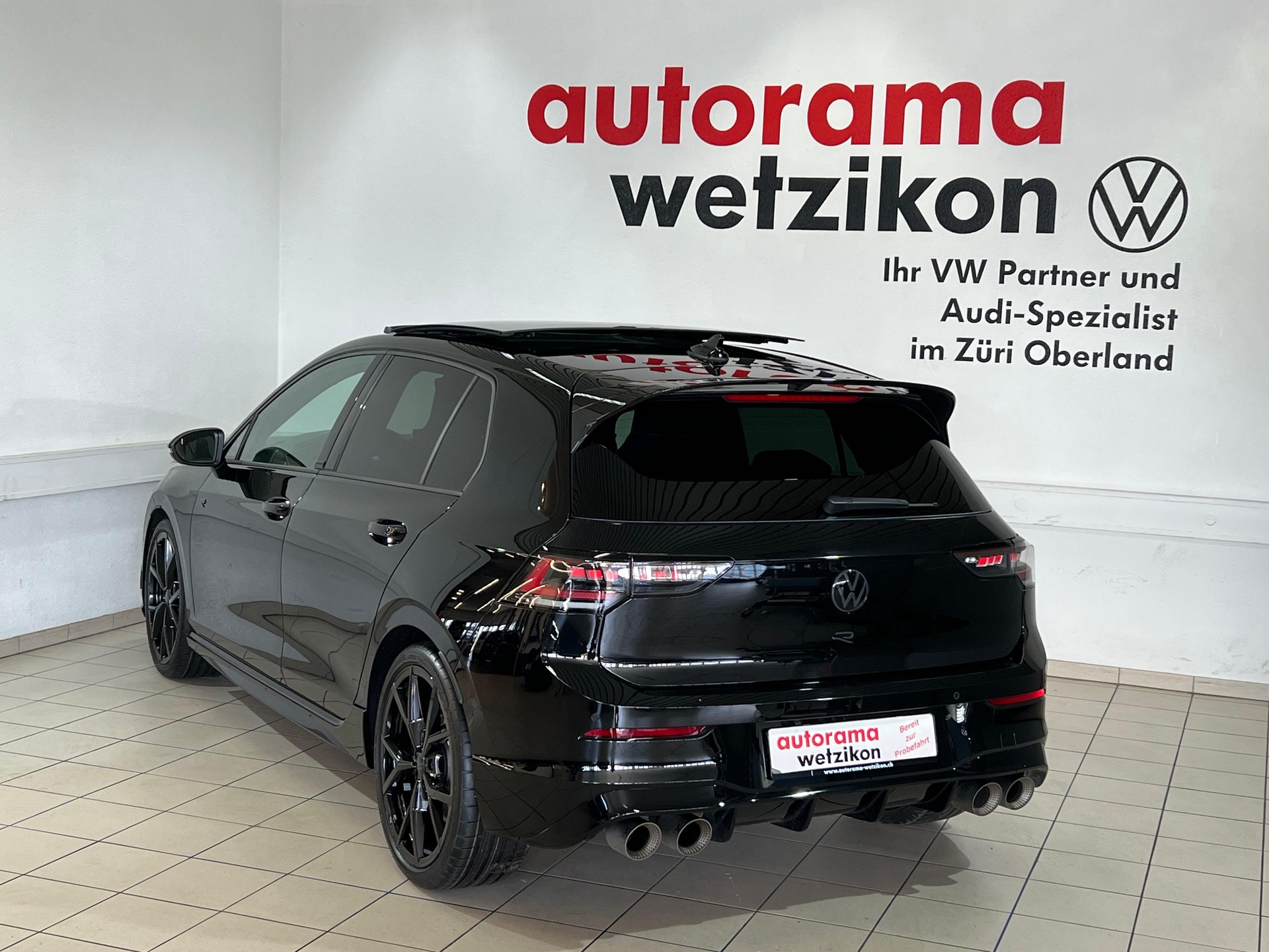 VW Golf 2.0 TSI R Black Edition DSG 4 Motion-showroom-element-3