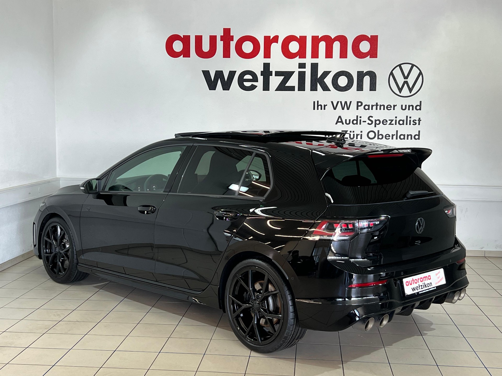 VW Golf 2.0 TSI R Black Edition DSG 4 Motion-showroom-element-2
