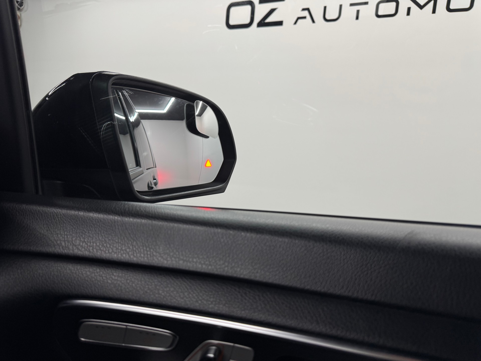 MERCEDES-BENZ V 300 d extralang Avantgarde 4Matic 9G-Tronic-image-28