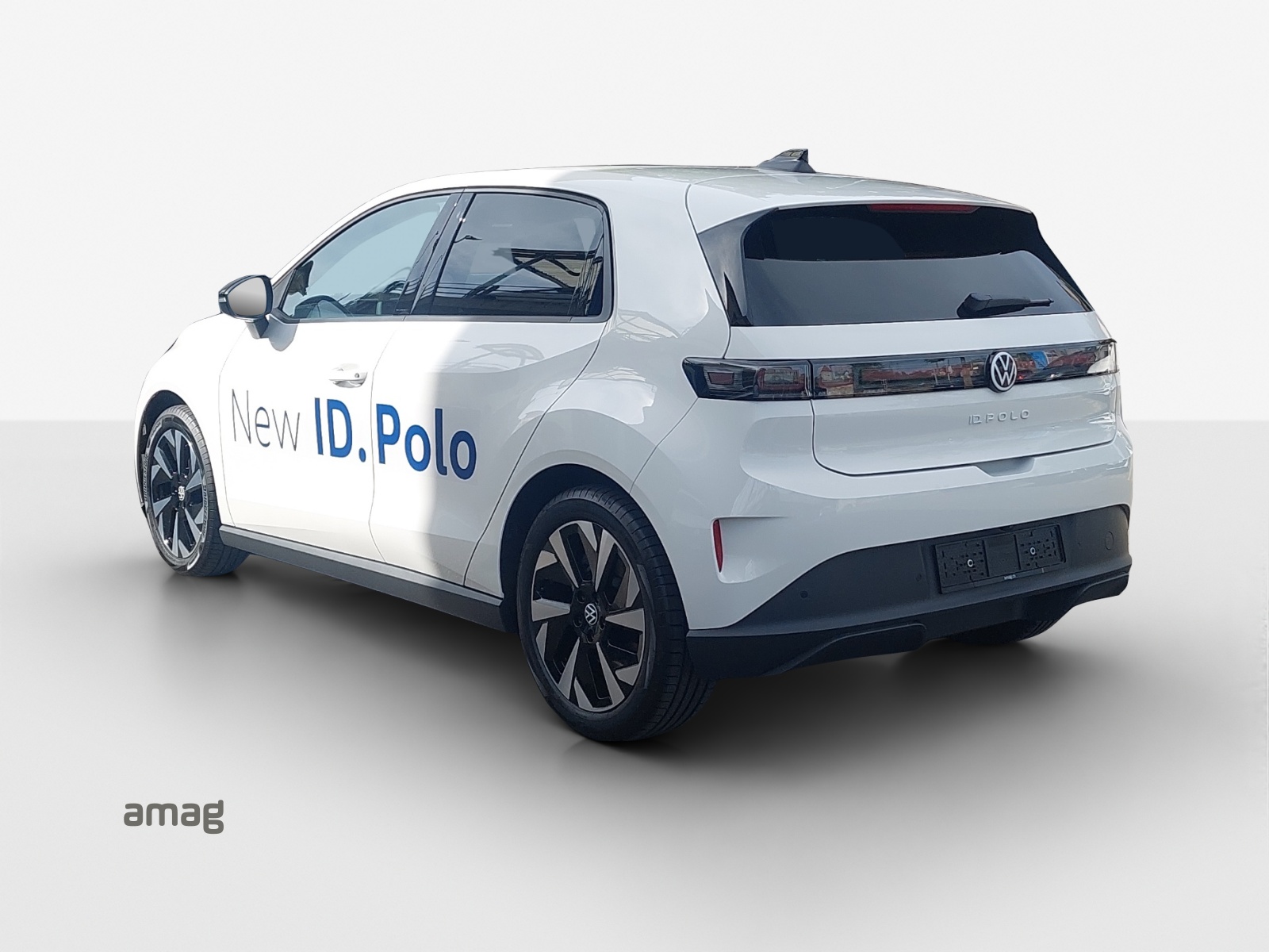 VW ID.Polo 52 kWh Life Edition One-showroom-element-2