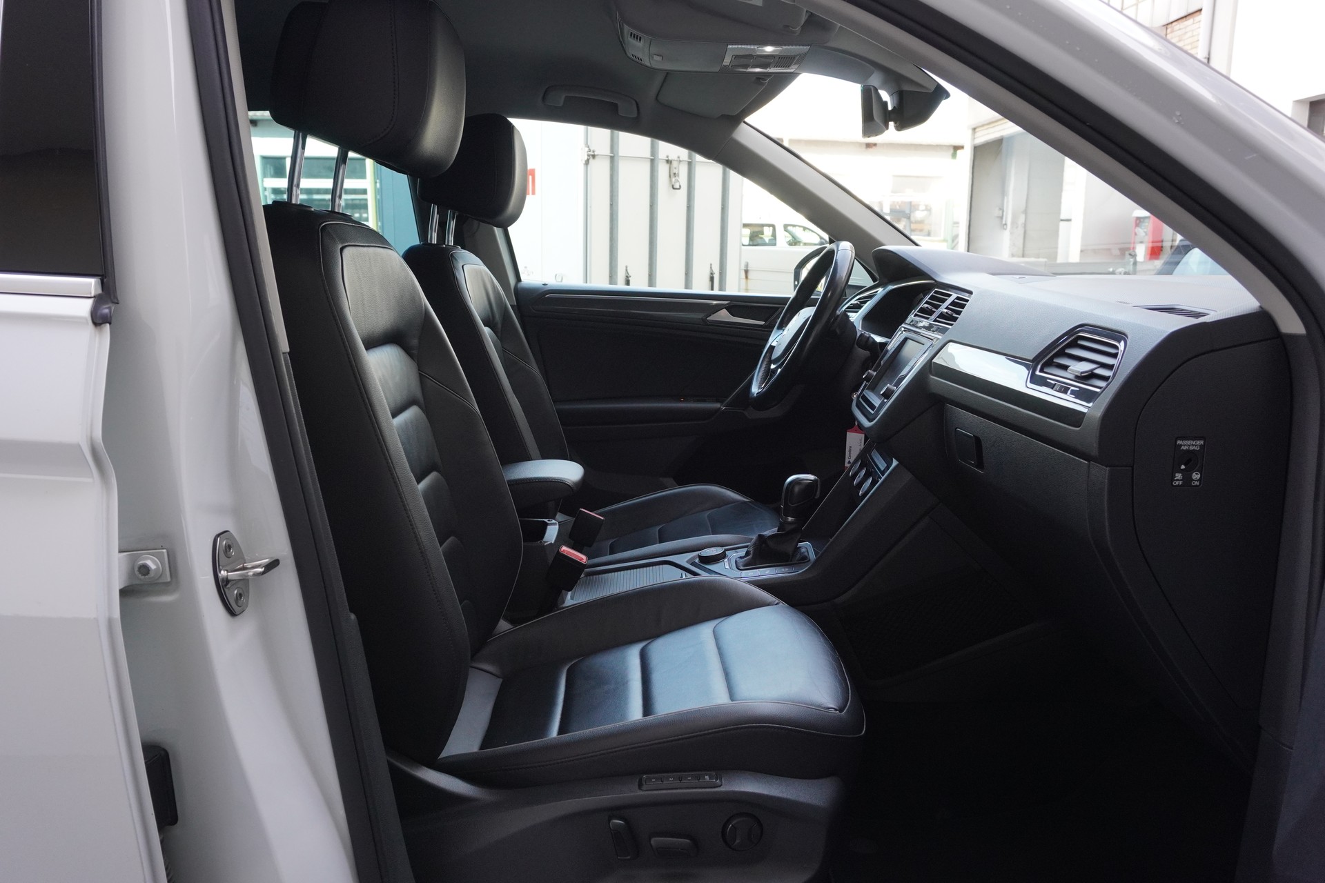 VW Tiguan 2.0 TDI SCR Highline 4Motion DSG-image-13
