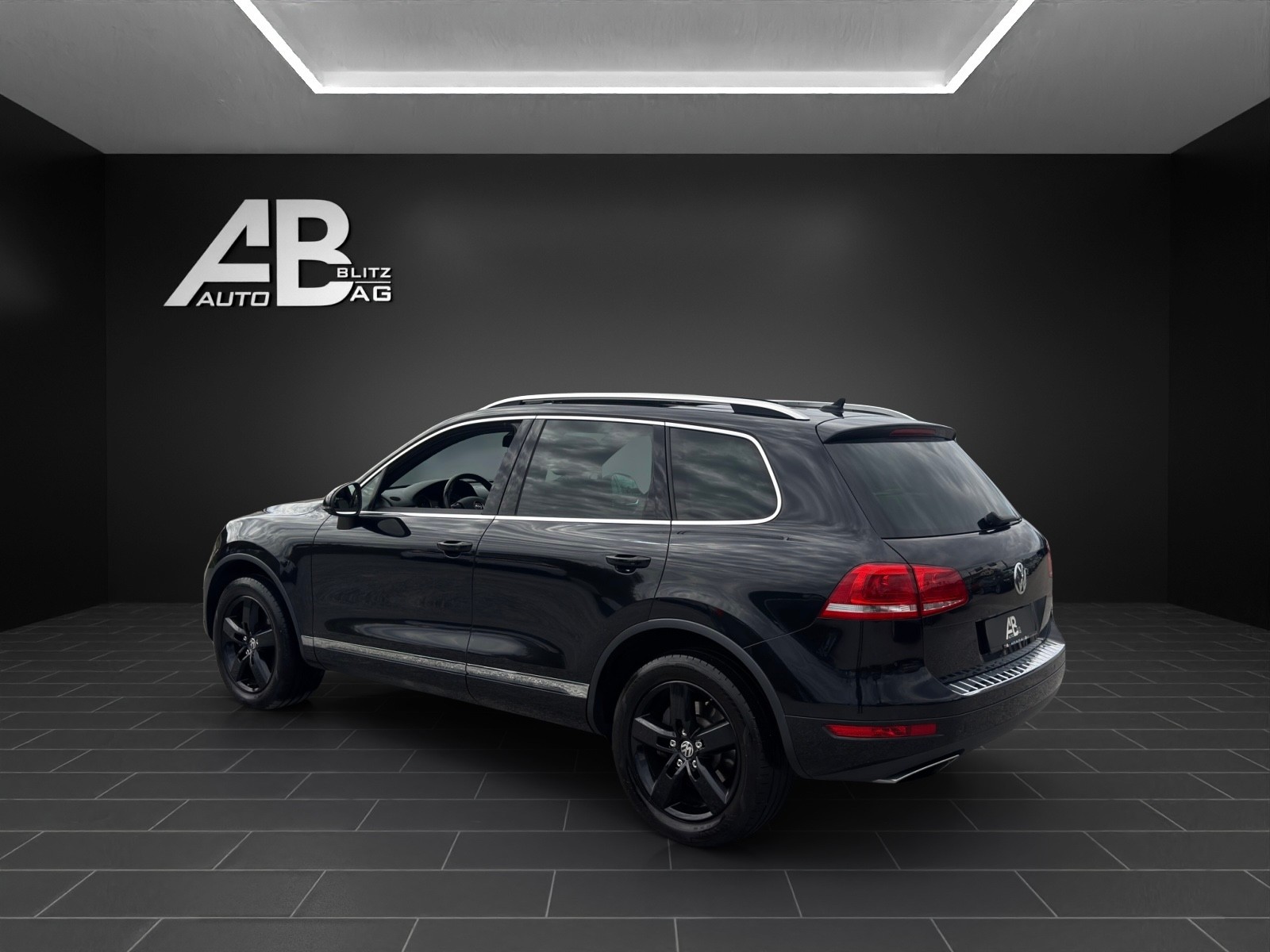 VW Touareg 3.0 TDI BlueMotion Technology Tiptronic mit 240 PS-showroom-element-2