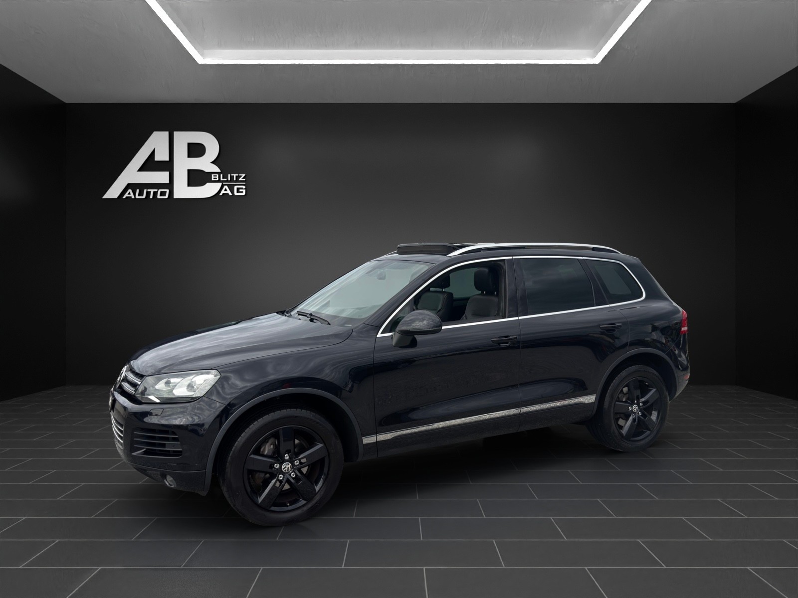 VW Touareg 3.0 TDI BlueMotion Technology Tiptronic mit 240 PS-showroom-element-1