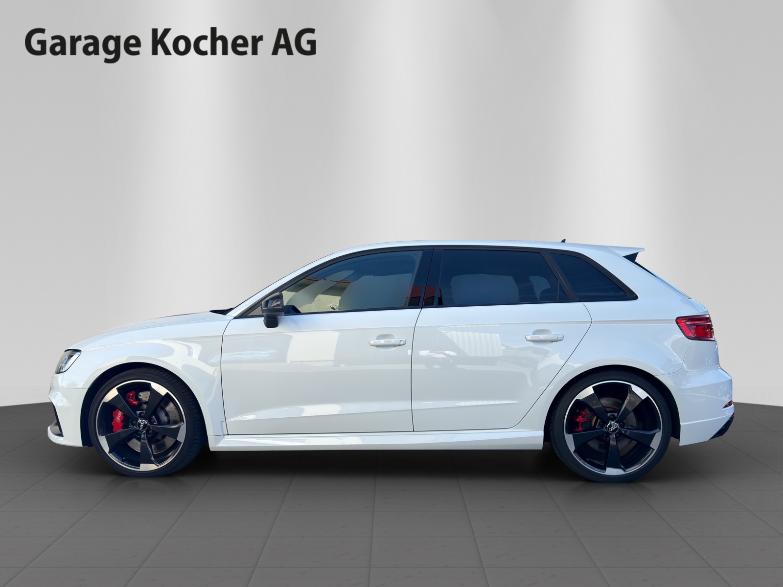 AUDI RS3 Sportback 2.5 TSI quattro S-tronic-showroom-element-2