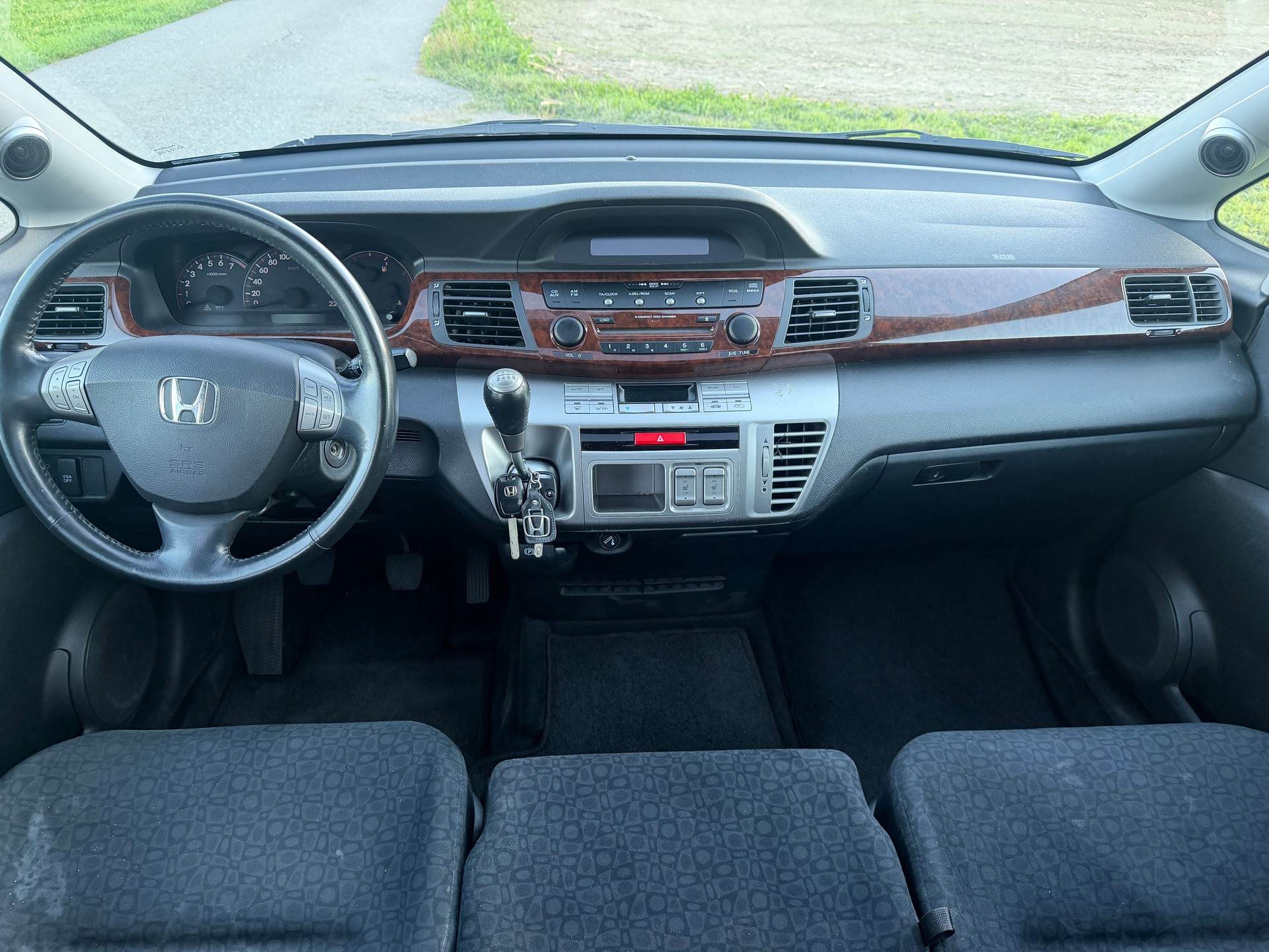 HONDA FR-V 2.0 Executive-image-10