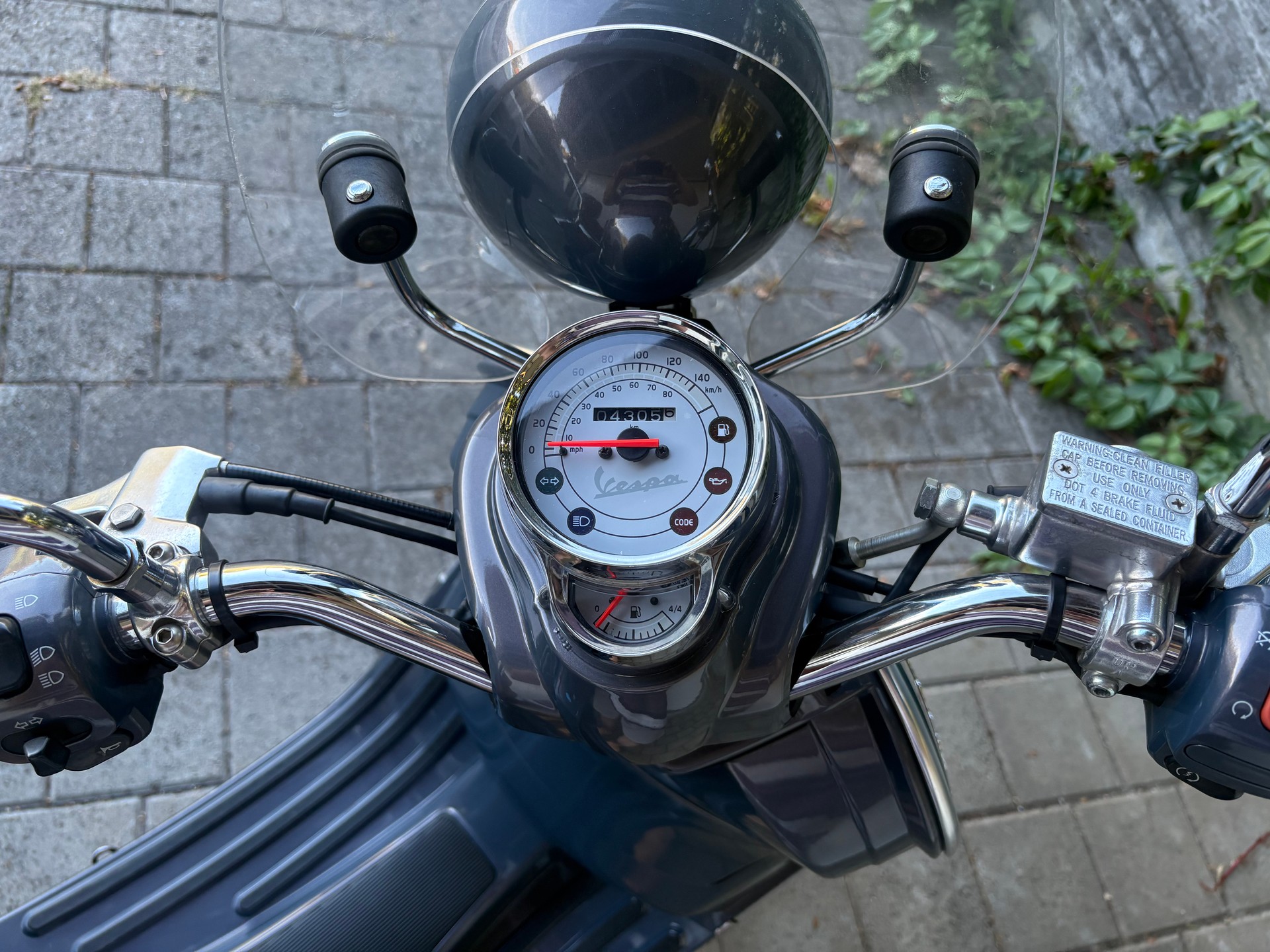 PIAGGIO Vespa 125 LXV-image-4