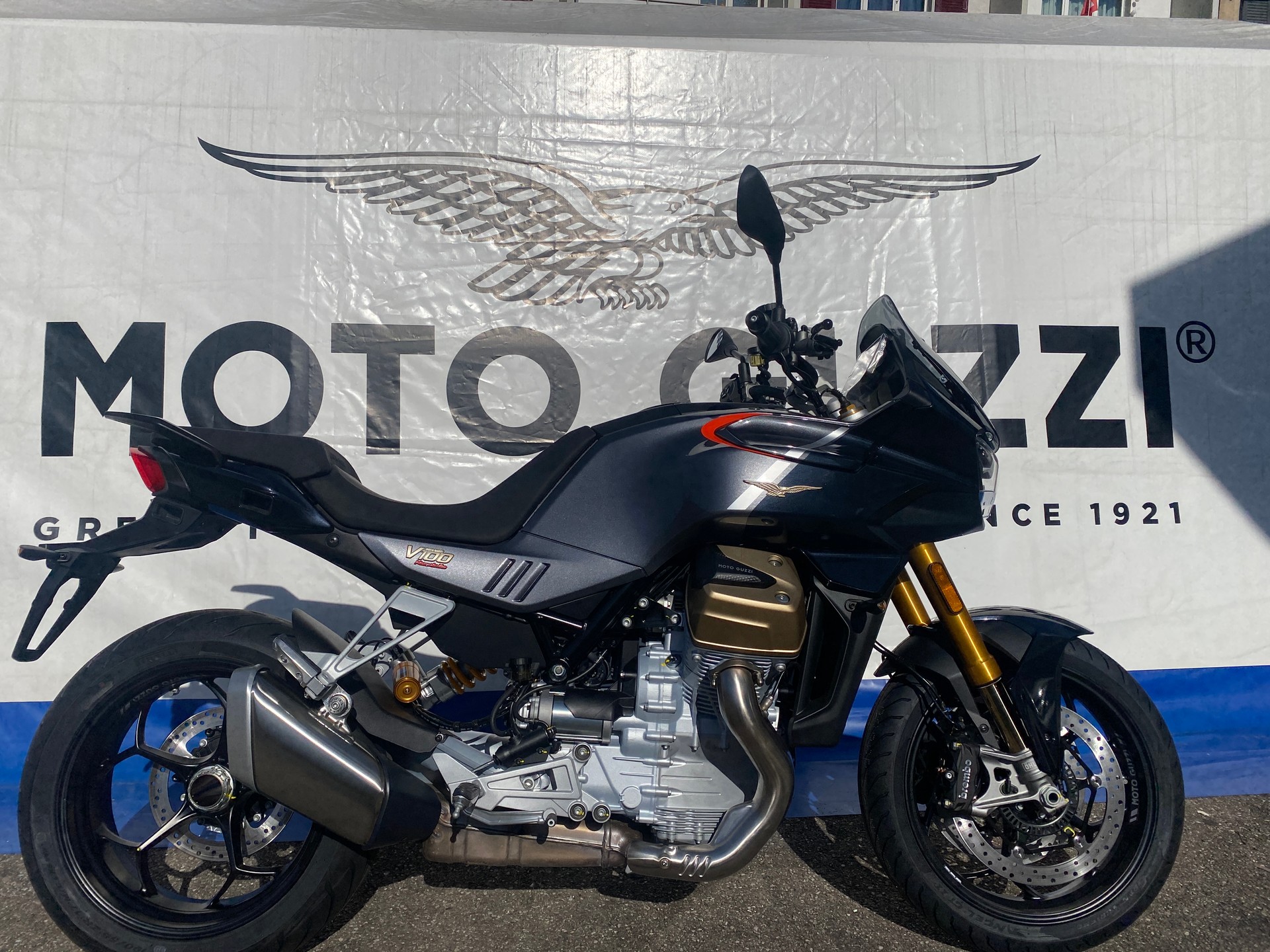 MOTO GUZZI V100 Mandello S-image-1
