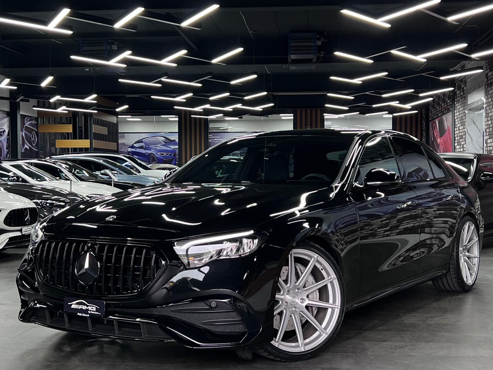 MERCEDES-BENZ E 200 AMG Bodykit 9G-Tronic Limited Black&Silver Performance 5 Jahre Werksgarantie & Gratisservice-showroom-element-1