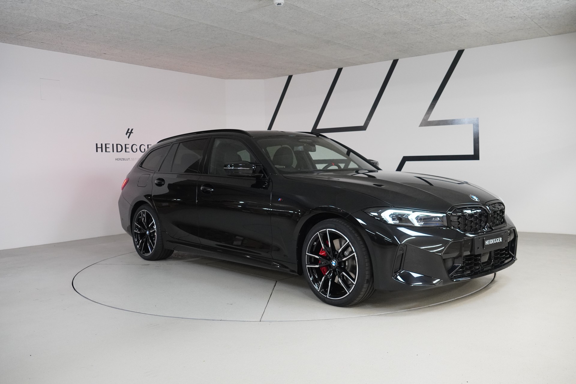 BMW M340i xDrive 48V Touring Steptronic M Sport Pro-showroom-element-2