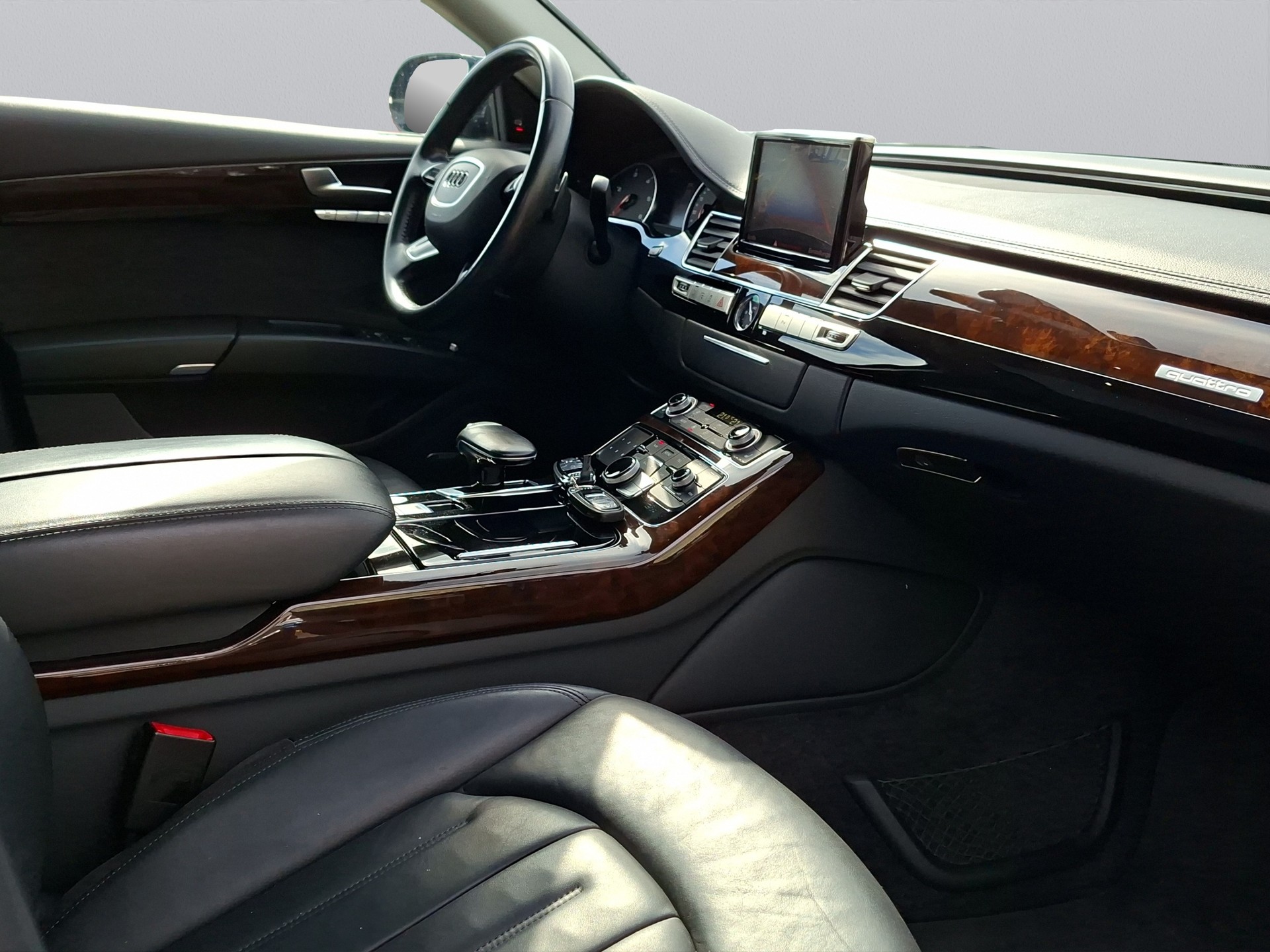 AUDI A8 3.0 TDI ultra quattro tiptronic-image-11