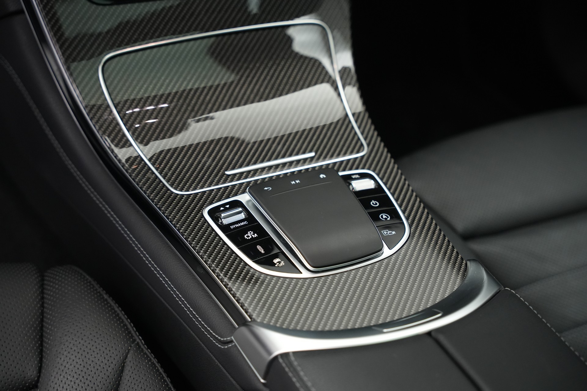 MERCEDES-BENZ GLC 43 AMG 4Matic 9G-Tronic *CH-Fahrzeug* *Pano* *Burmester*-image-25