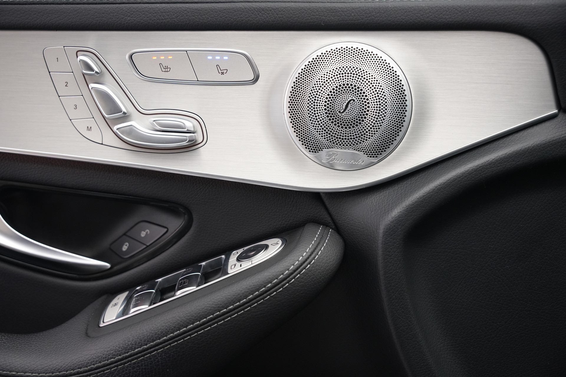 MERCEDES-BENZ GLC 43 AMG 4Matic 9G-Tronic *CH-Fahrzeug* *Pano* *Burmester*-image-18