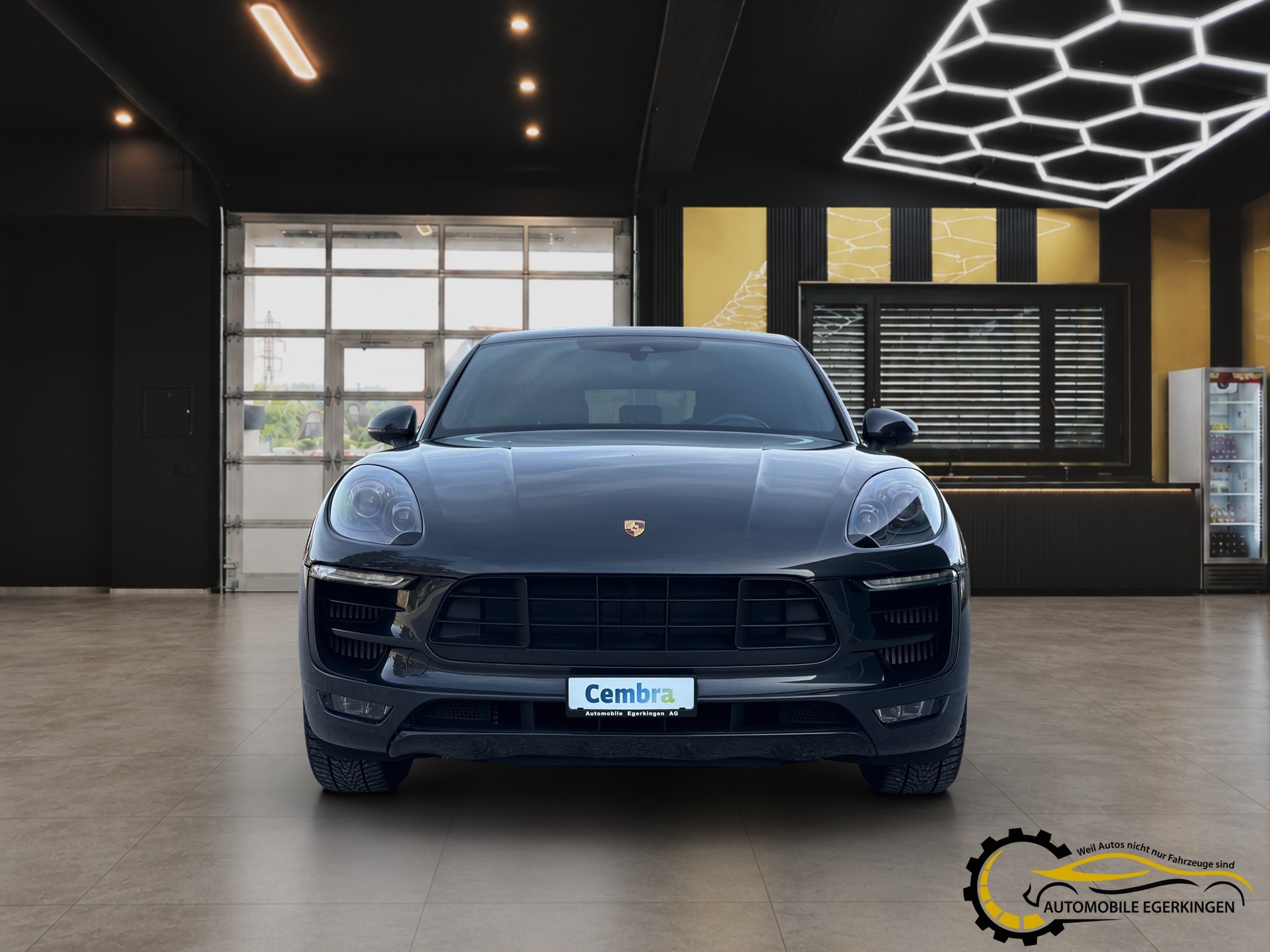 PORSCHE Macan 3.0 V6 GTS-showroom-element-1