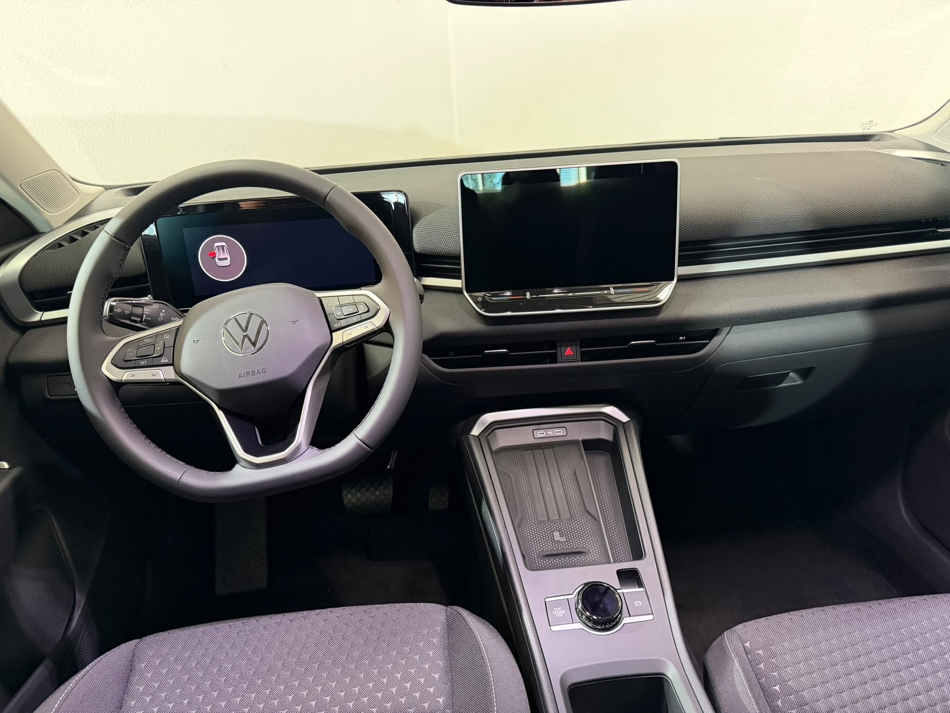 VW T-Roc 1.5 eTSI mHEV Trend DSG-image-8