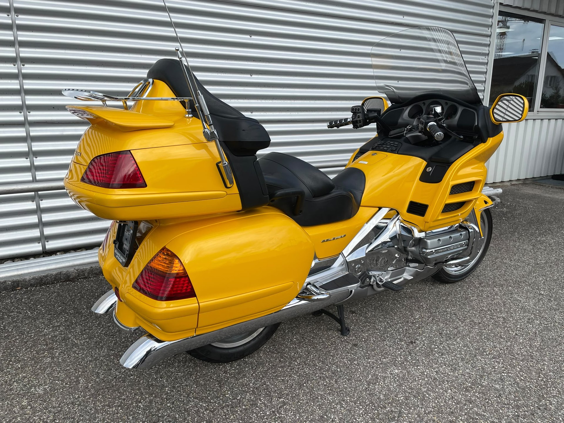 HONDA GL 1800 A Goldwing-image-11