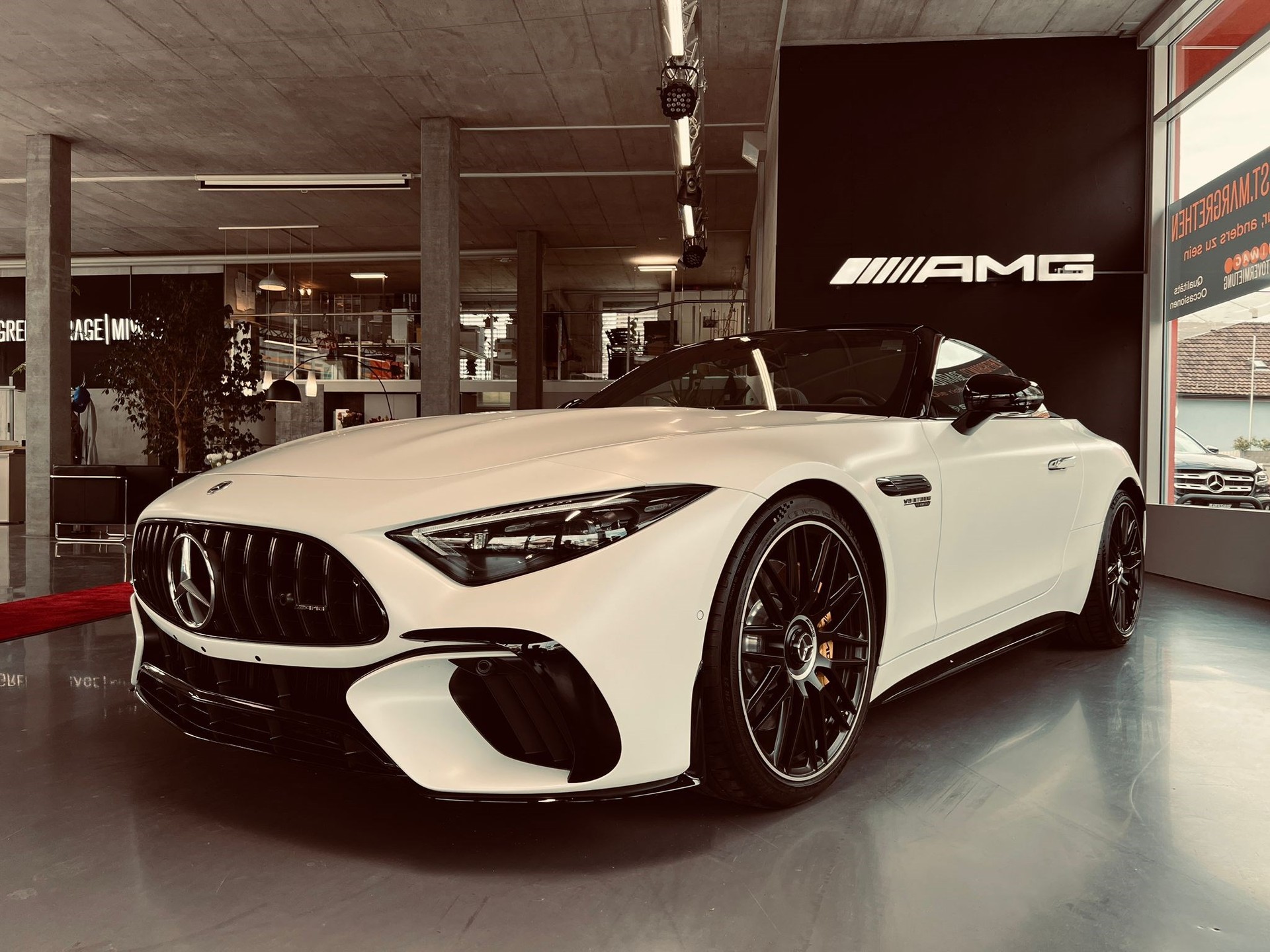 MERCEDES-BENZ AMG SL 63 4M Speedshift MCT-showroom-element-1