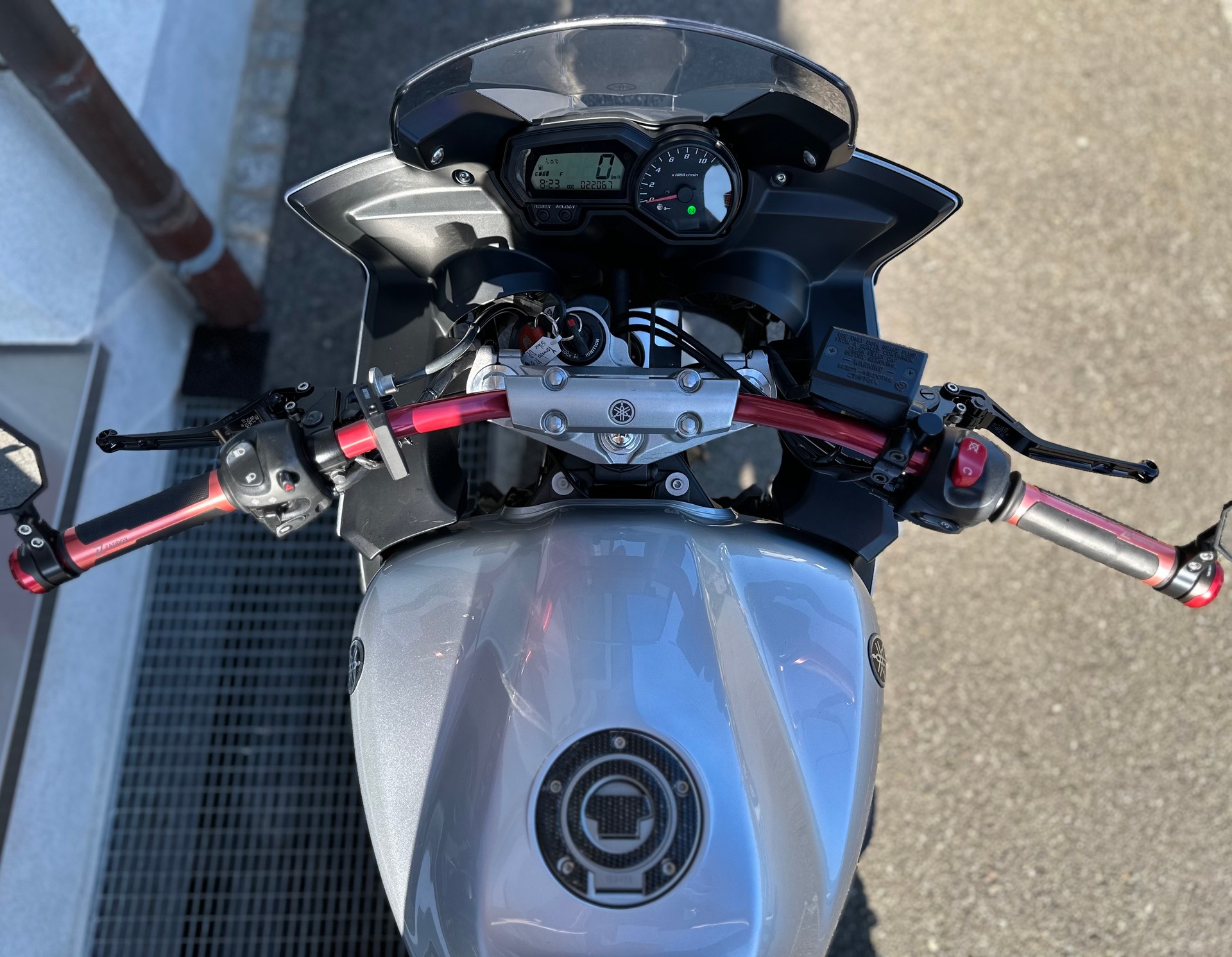 YAMAHA FZ6 S-image-8