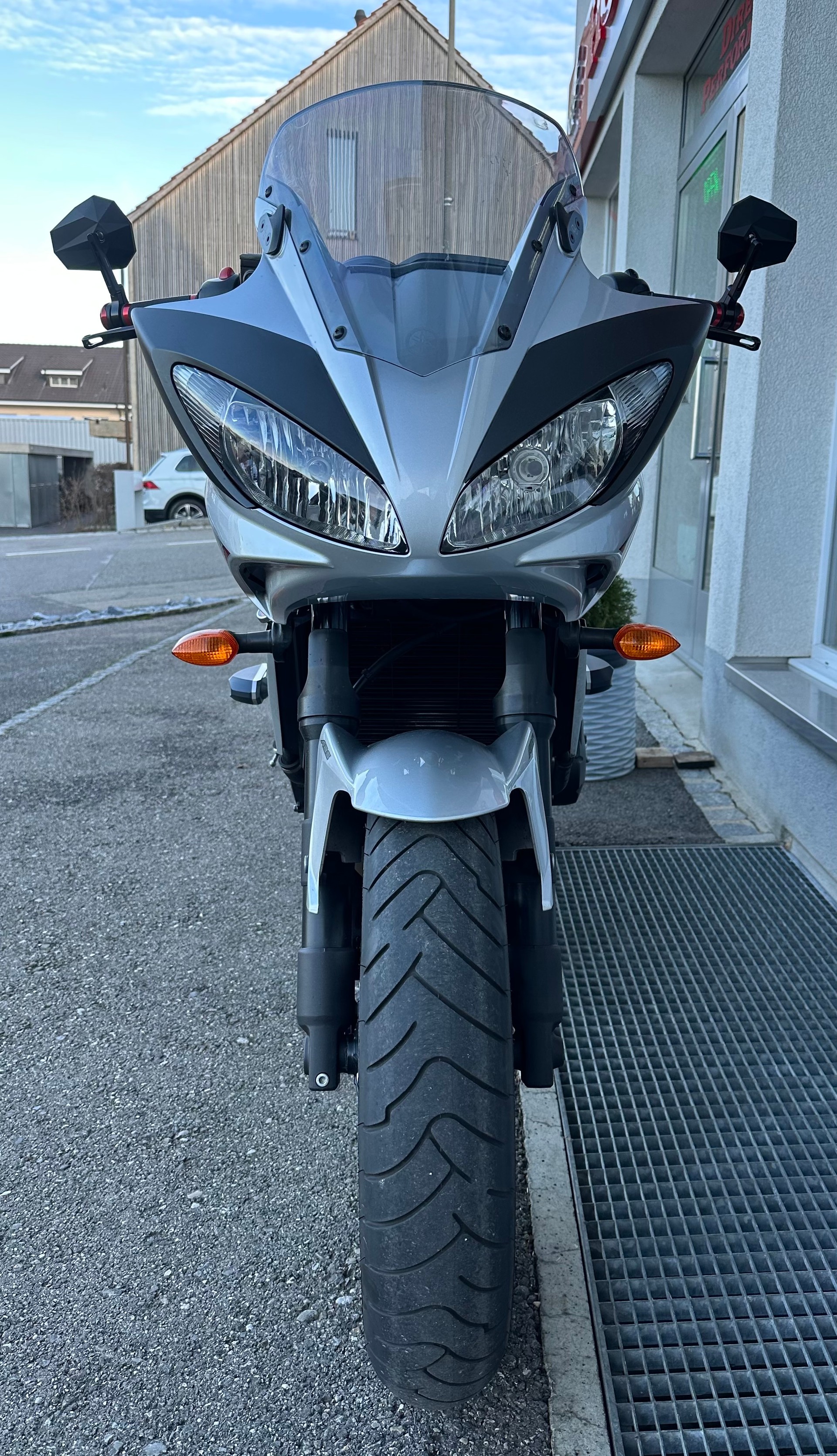 YAMAHA FZ6 S-image-1
