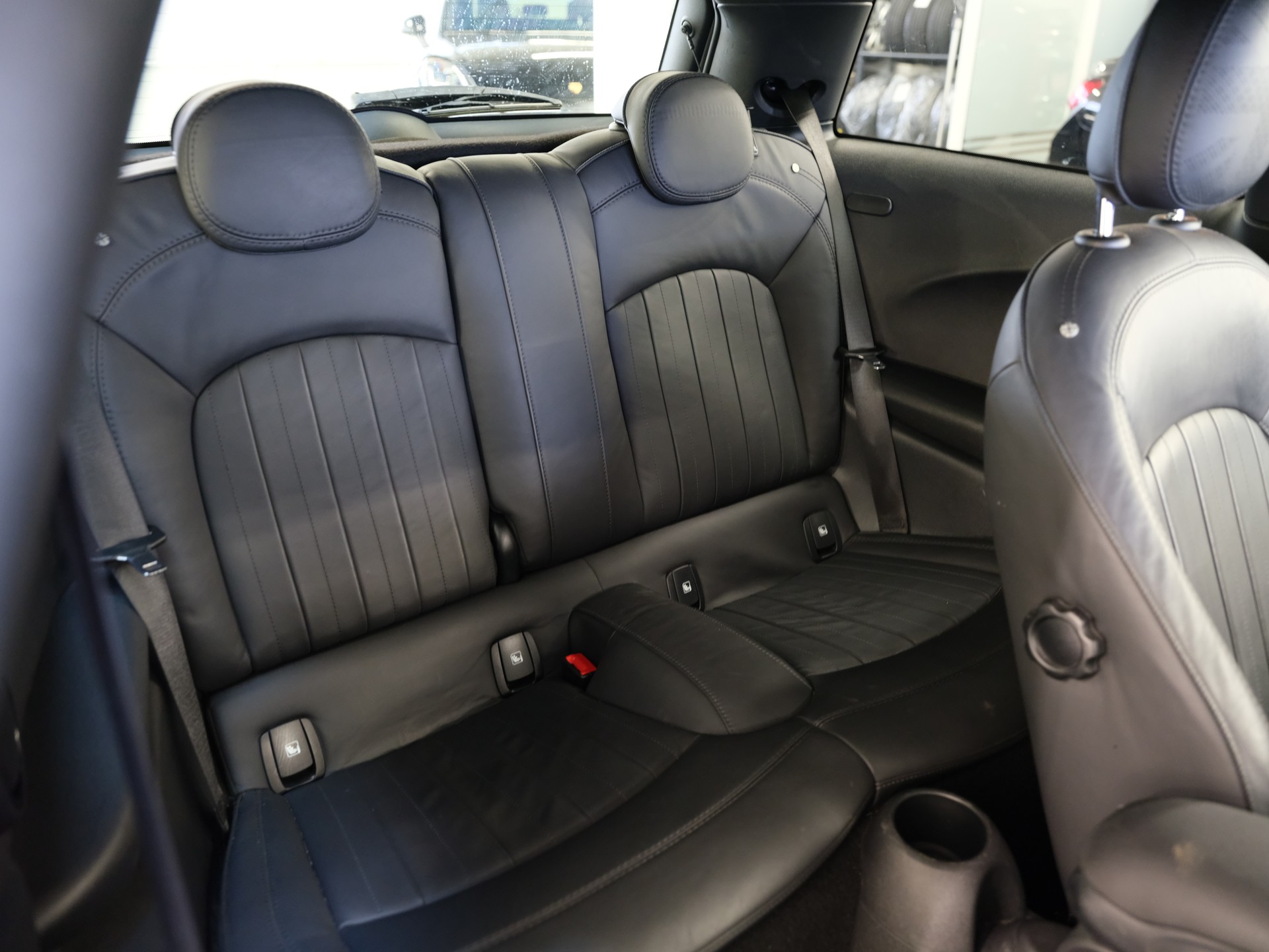 MINI Mini Cooper SE-image-11