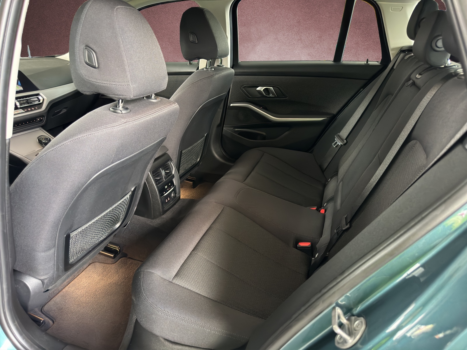 BMW 320d xDrive Touring Sport Line Steptronic-image-12
