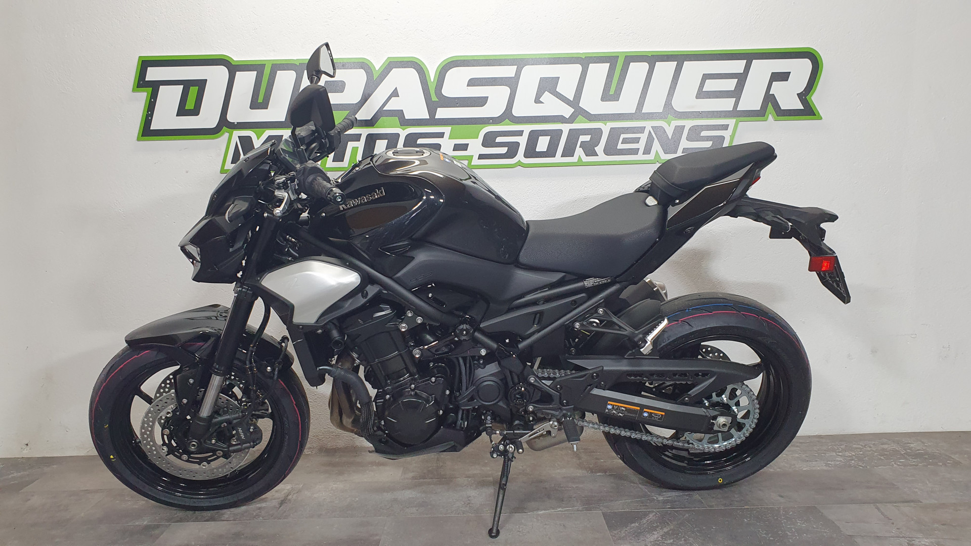 KAWASAKI Z 900-image-3