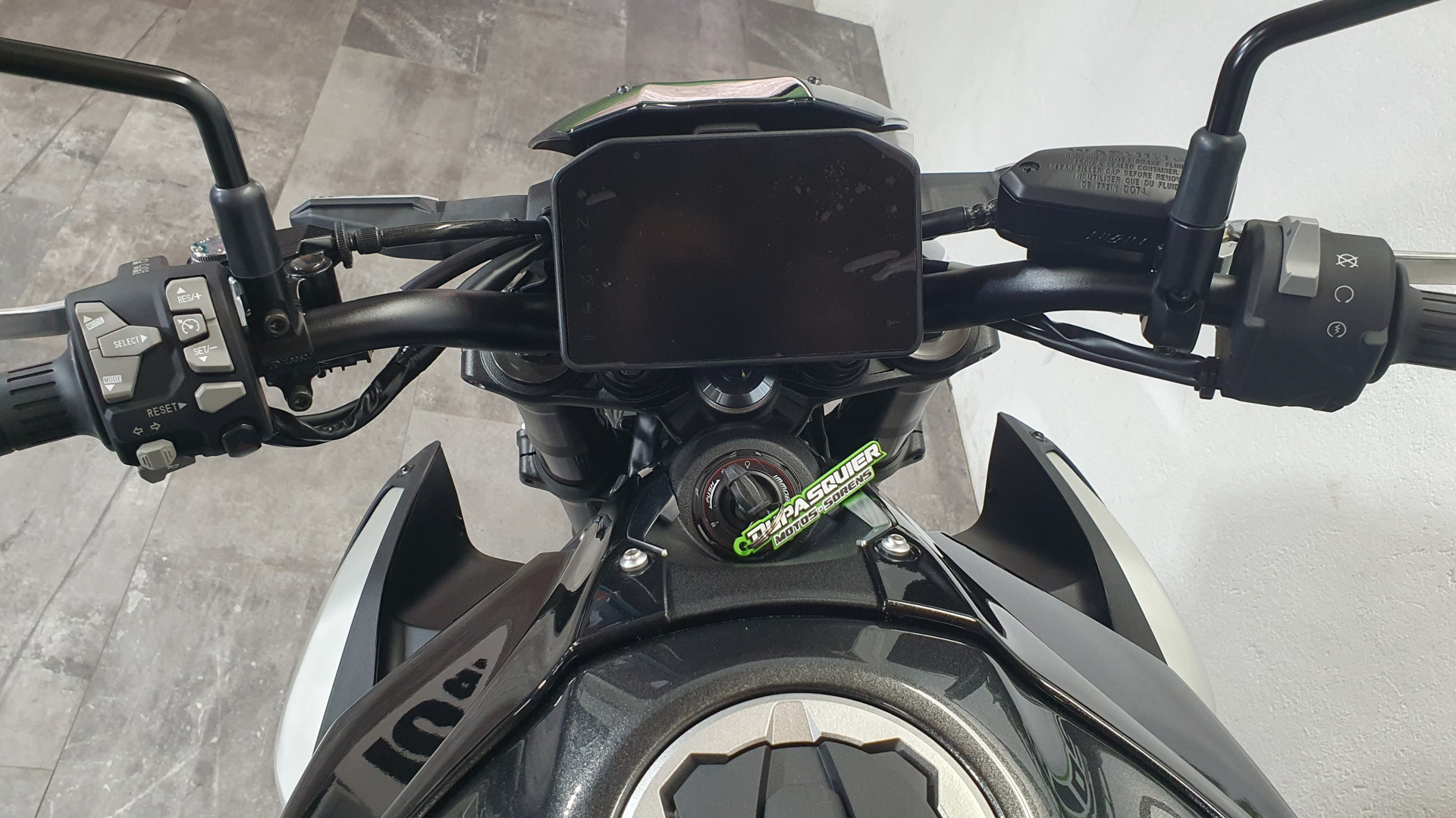 KAWASAKI Z 900-image-7