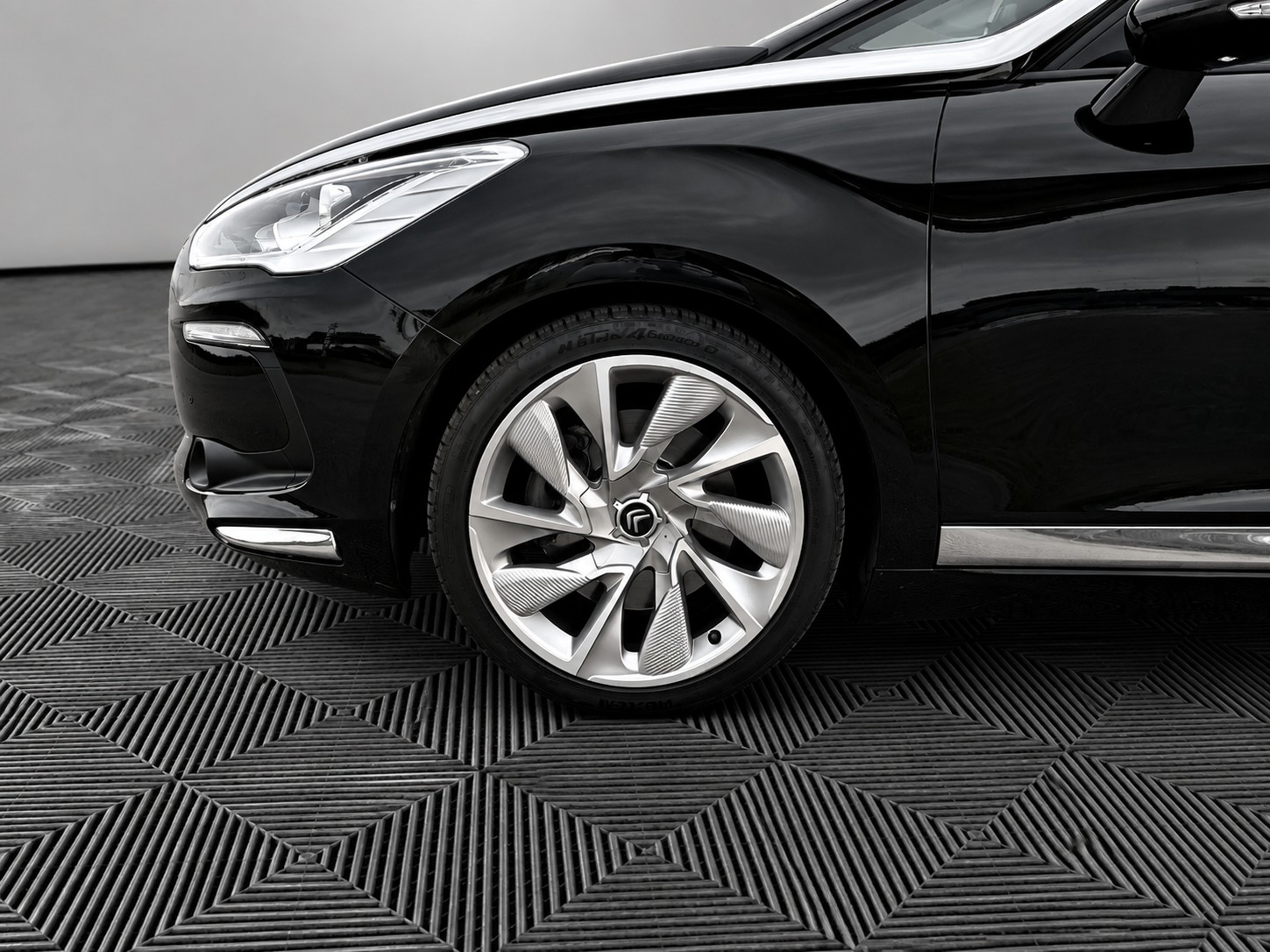 DS AUTOMOBILES DS5 1.6 Turbo Sport Chic-image-10