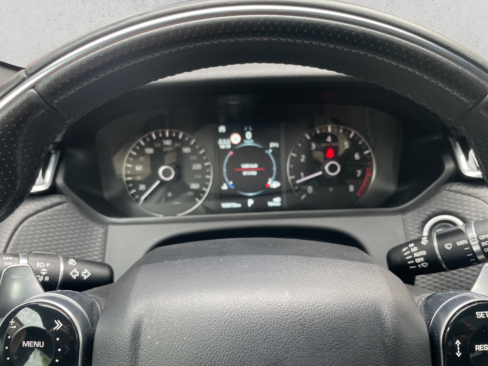 LAND ROVER Range Rover Velar 2.0 T R-Dynamic S-image-9
