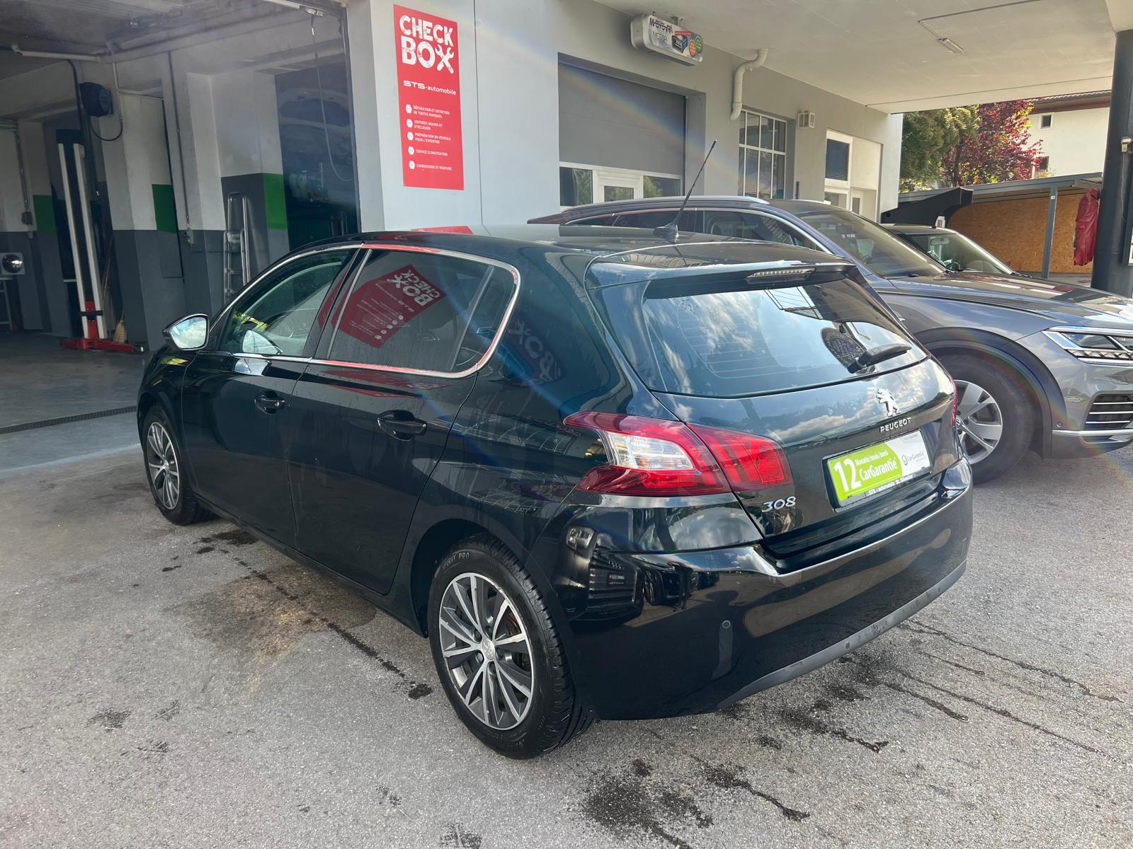 PEUGEOT 308 1.2 THP Allure-image-3