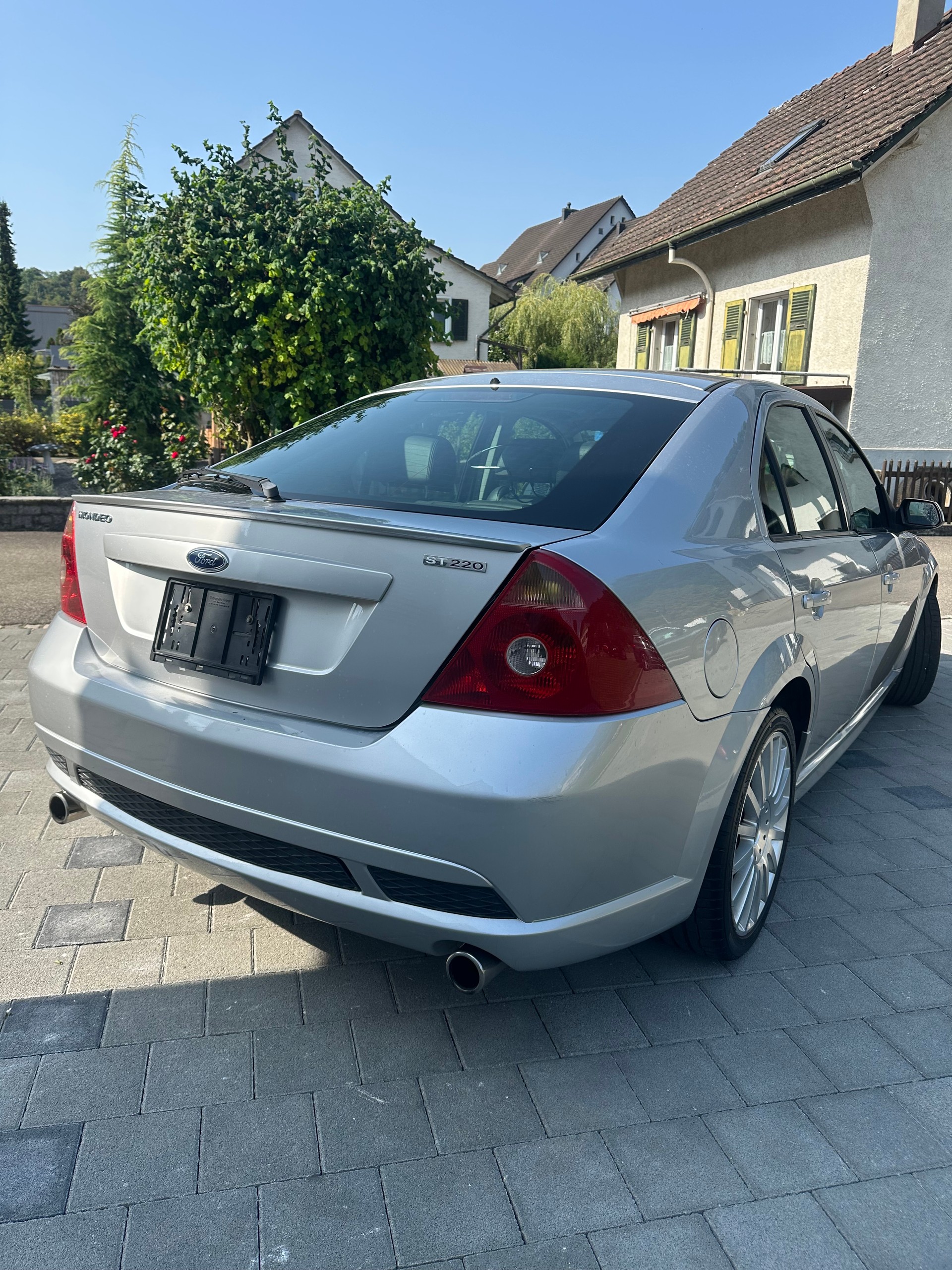 FORD Mondeo 3.0i V6 ST220-image-7