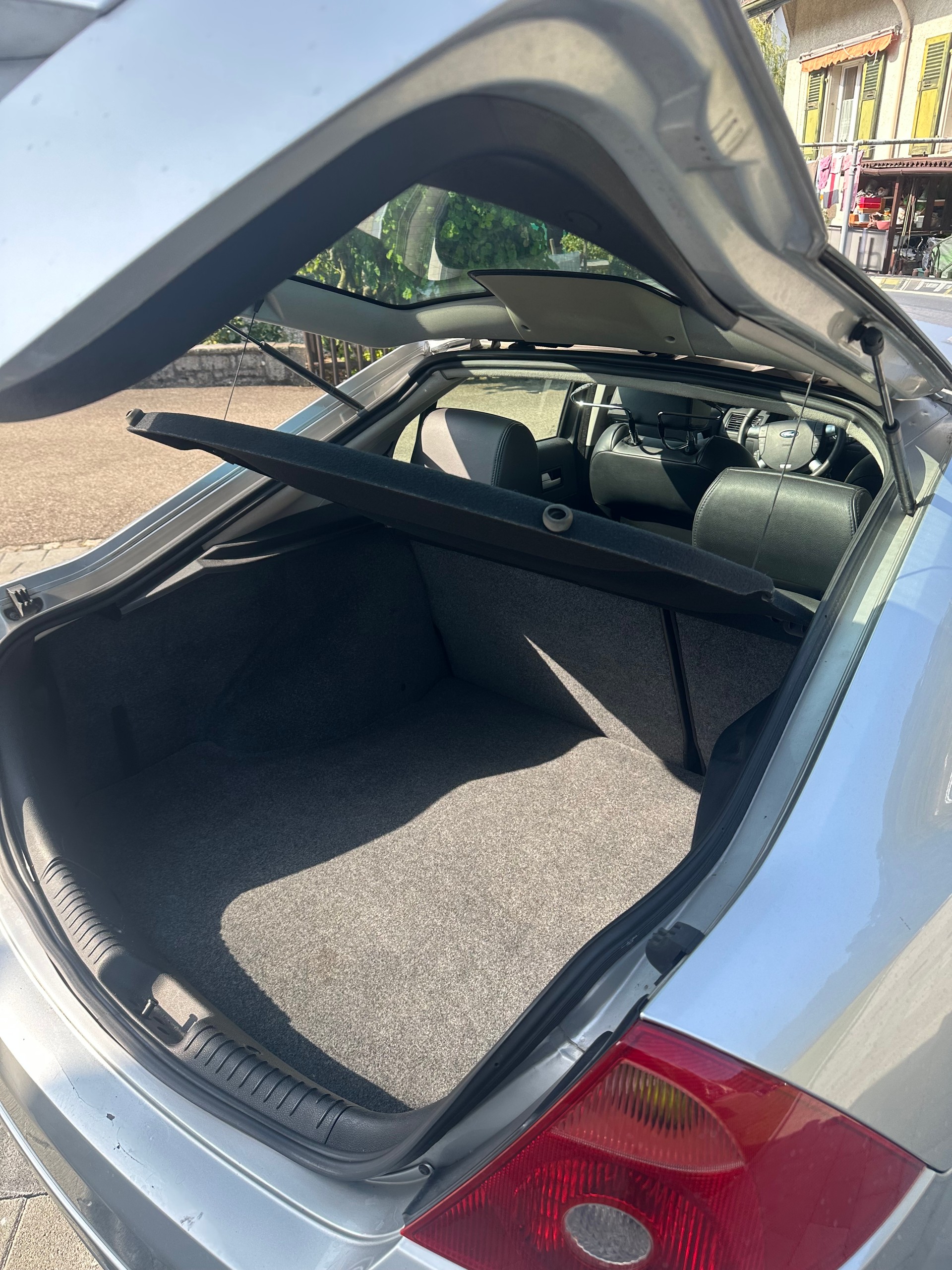 FORD Mondeo 3.0i V6 ST220-image-11