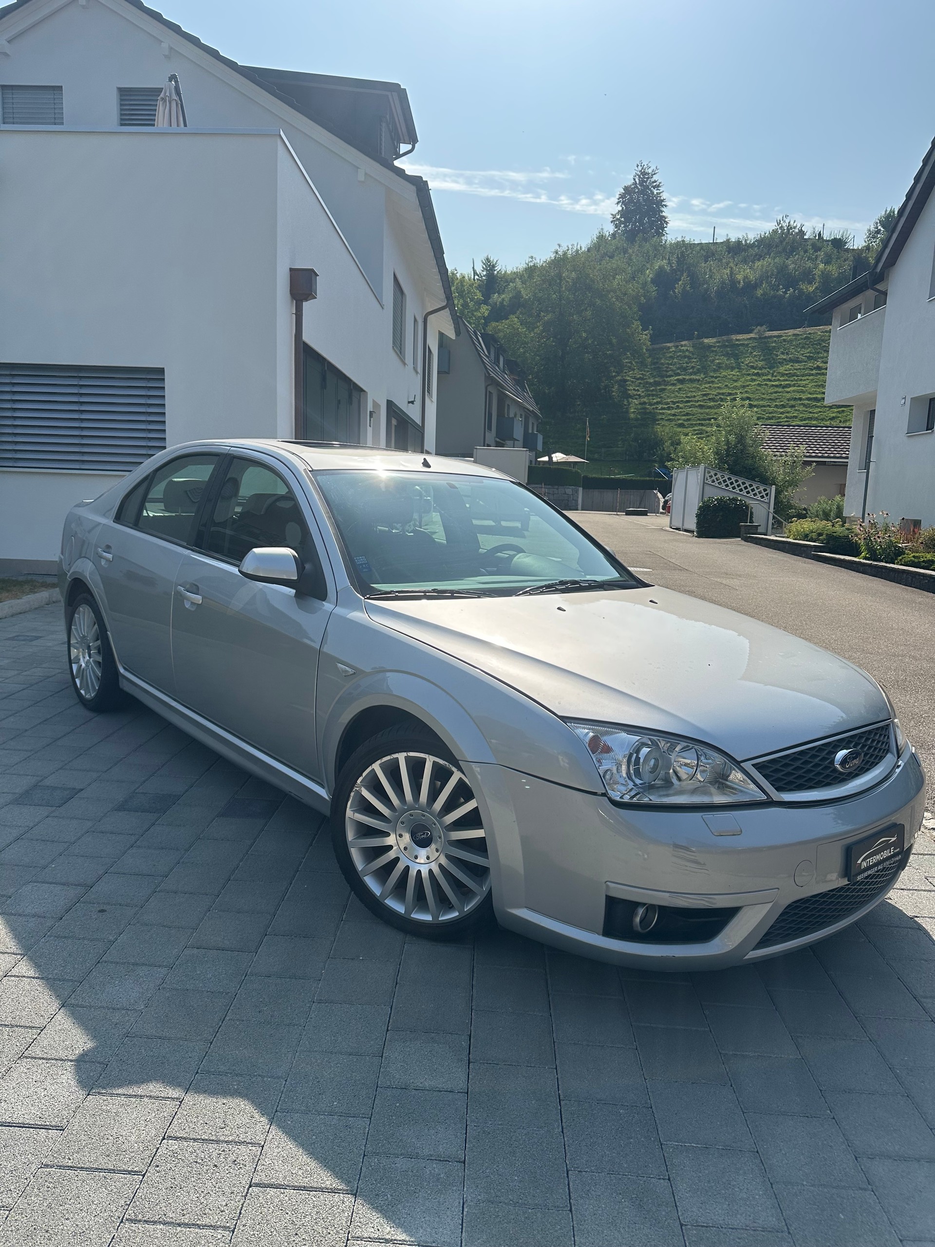 FORD Mondeo 3.0i V6 ST220