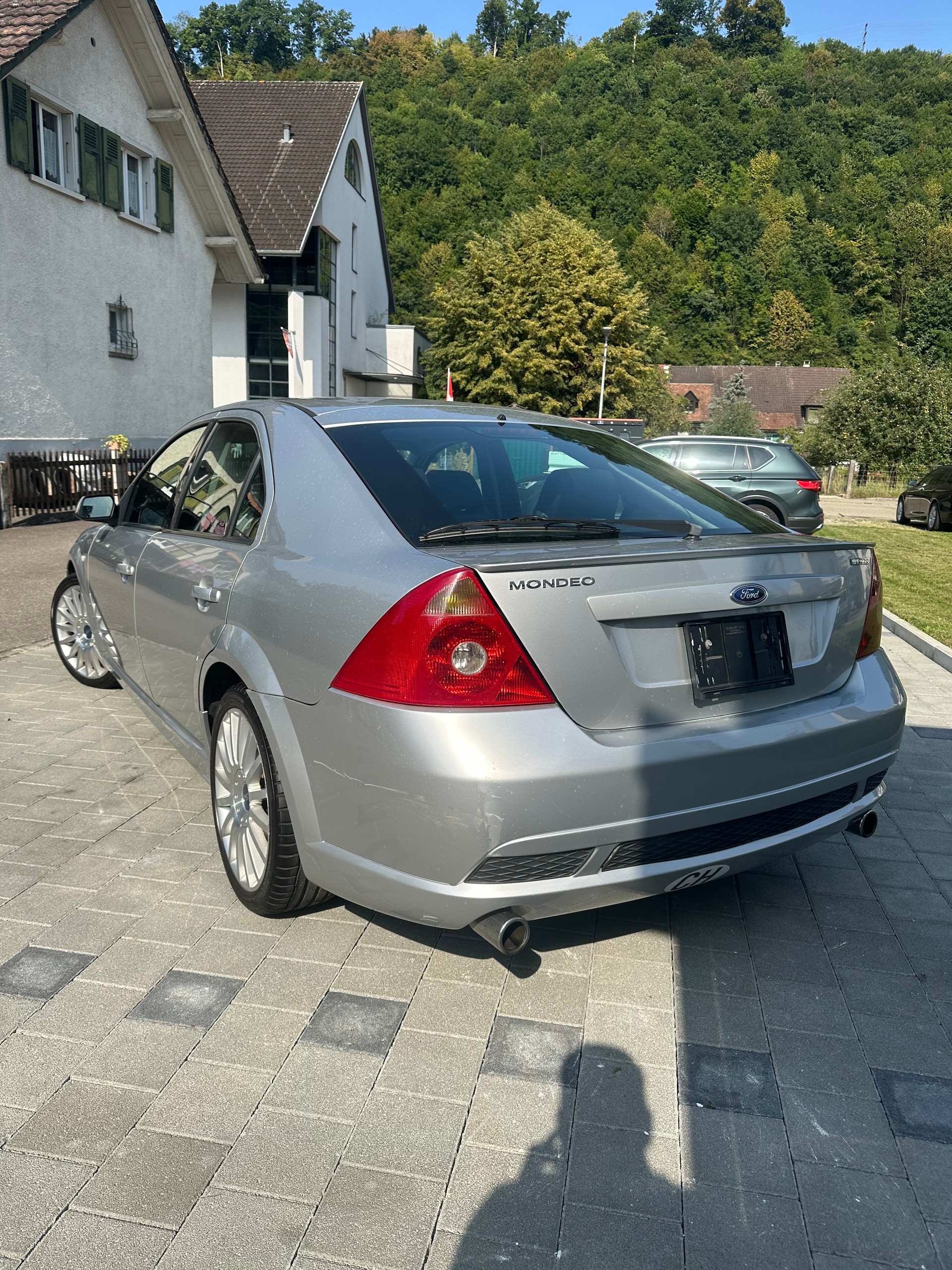 FORD Mondeo 3.0i V6 ST220-image-8