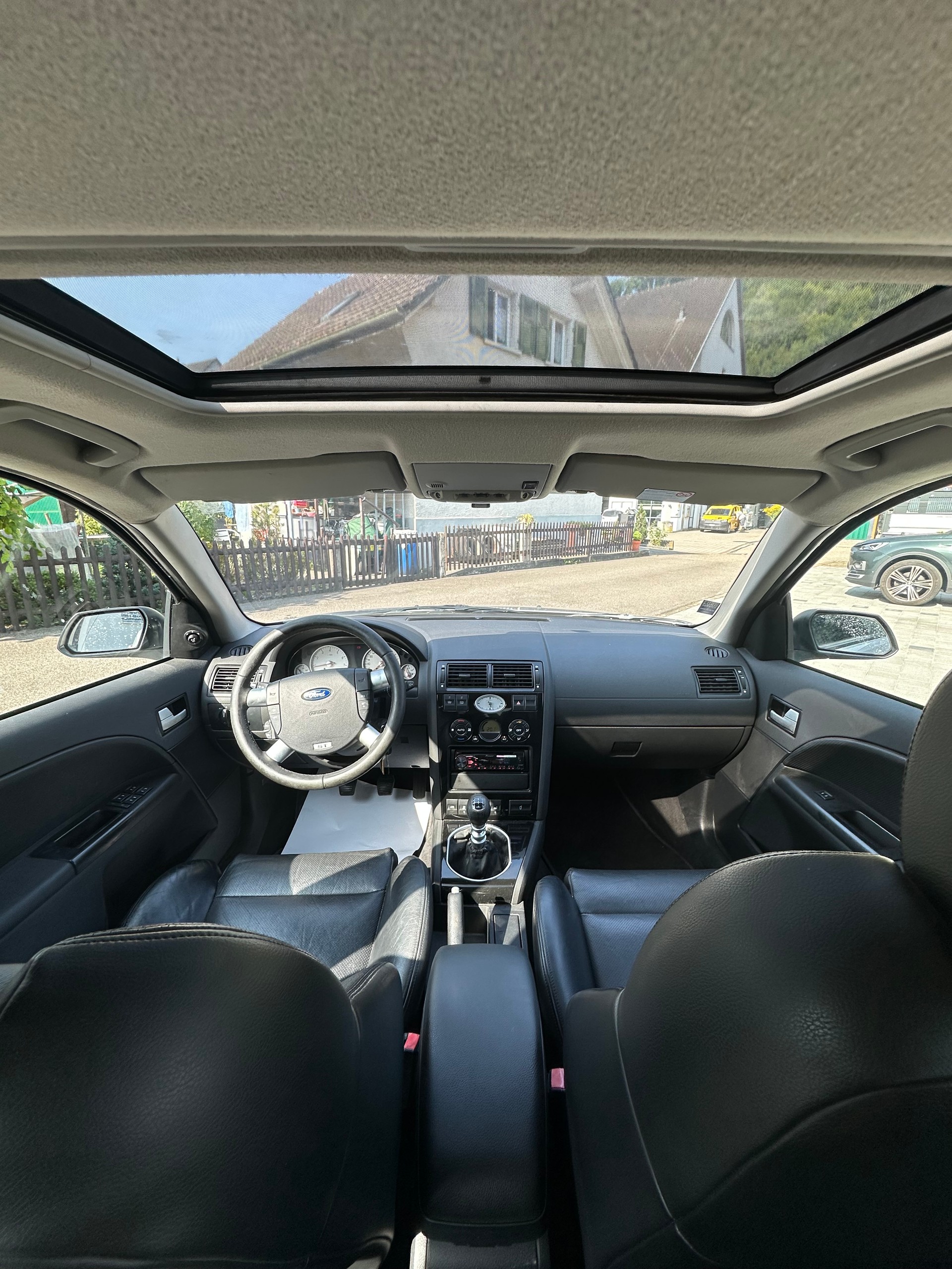 FORD Mondeo 3.0i V6 ST220-image-14