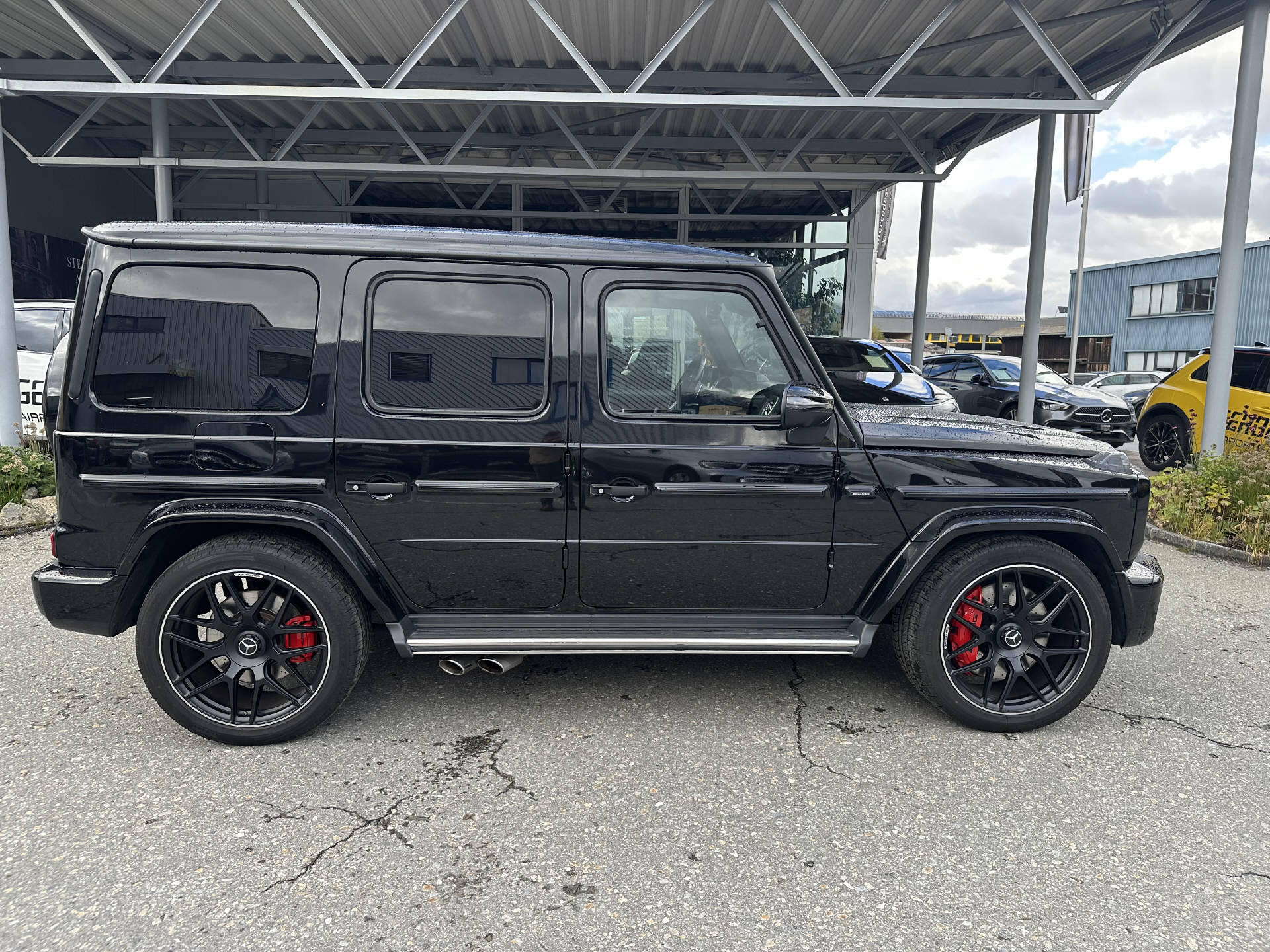 MERCEDES-BENZ G 63 AMG-showroom-element-1