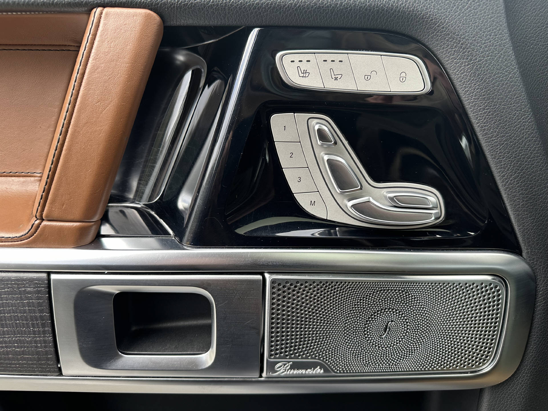 MERCEDES-BENZ G 63 AMG-image-14