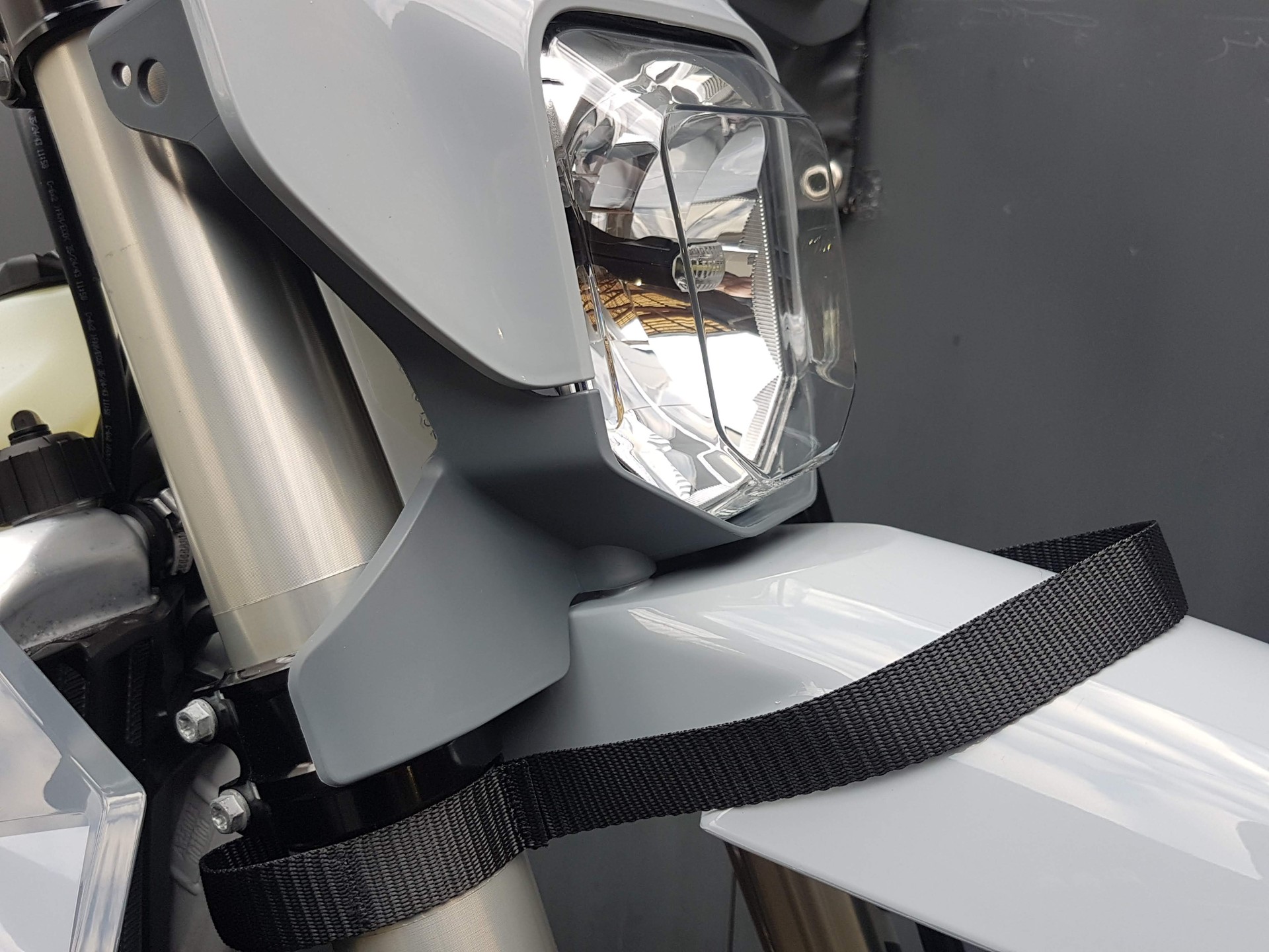 HUSQVARNA 300 i TE 2T-image-2