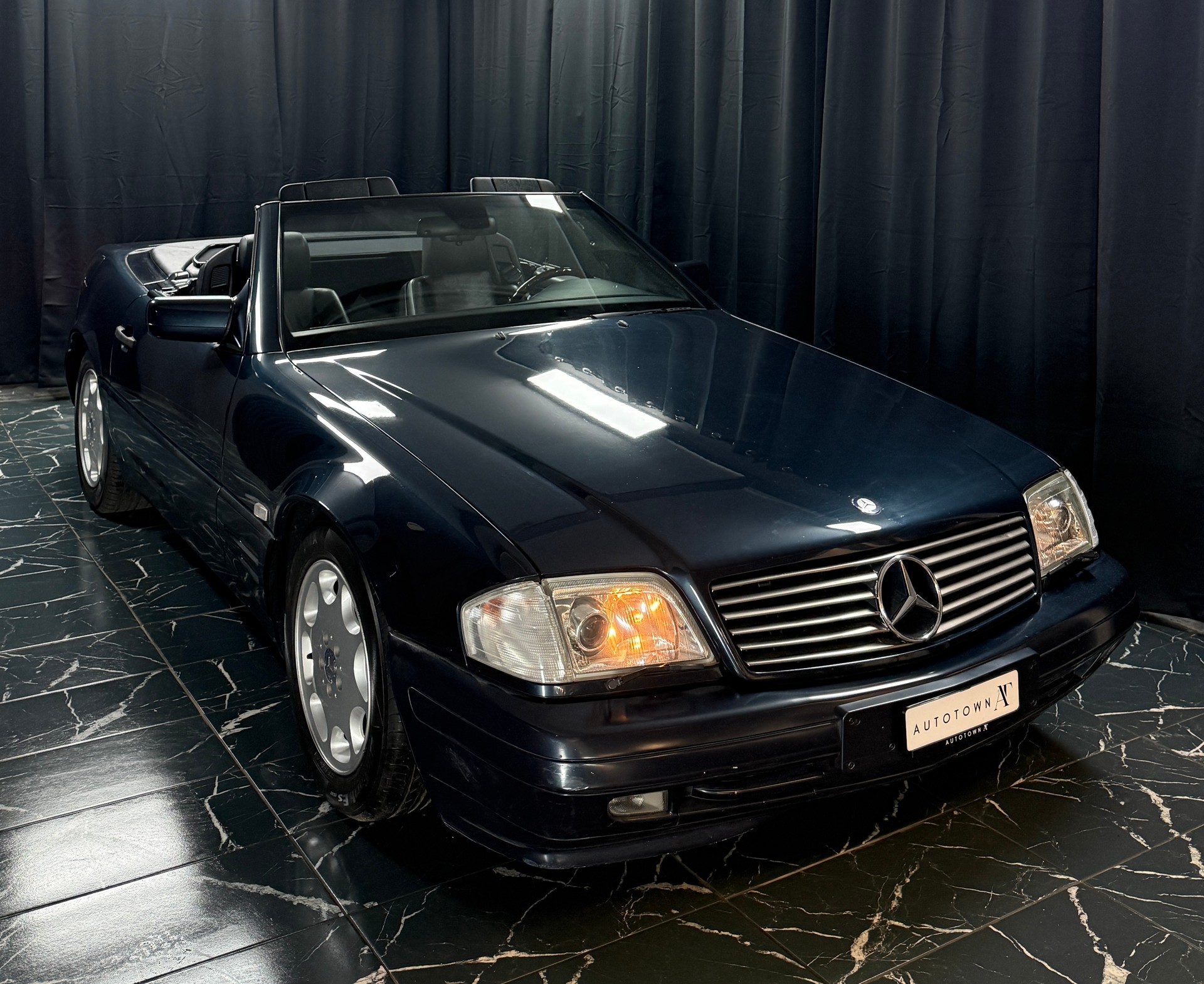 MERCEDES-BENZ SL 320