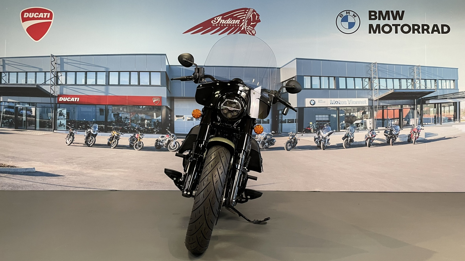 INDIAN Super Chief Dark Horse-image-1