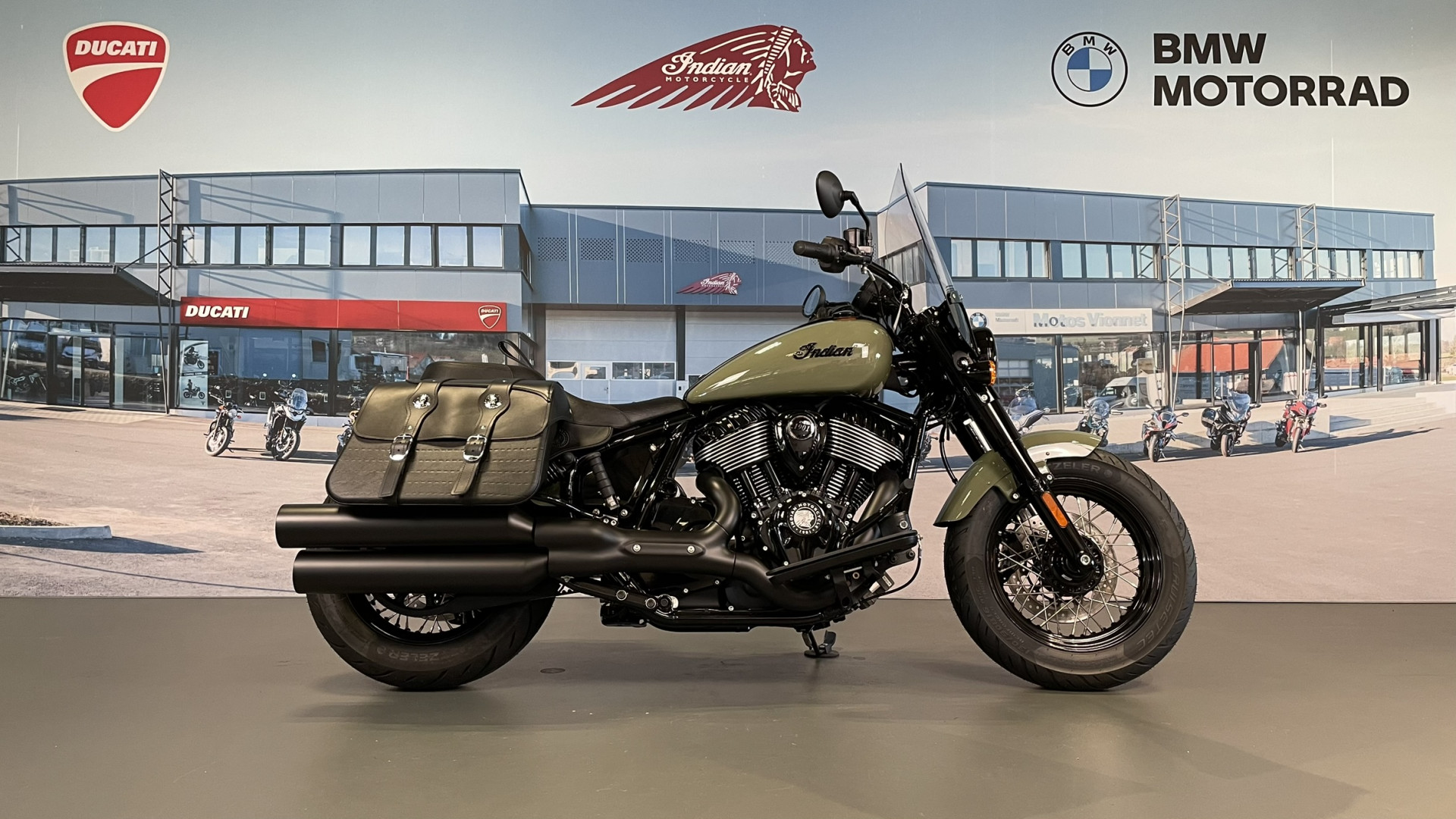 INDIAN Super Chief Dark Horse-image-5