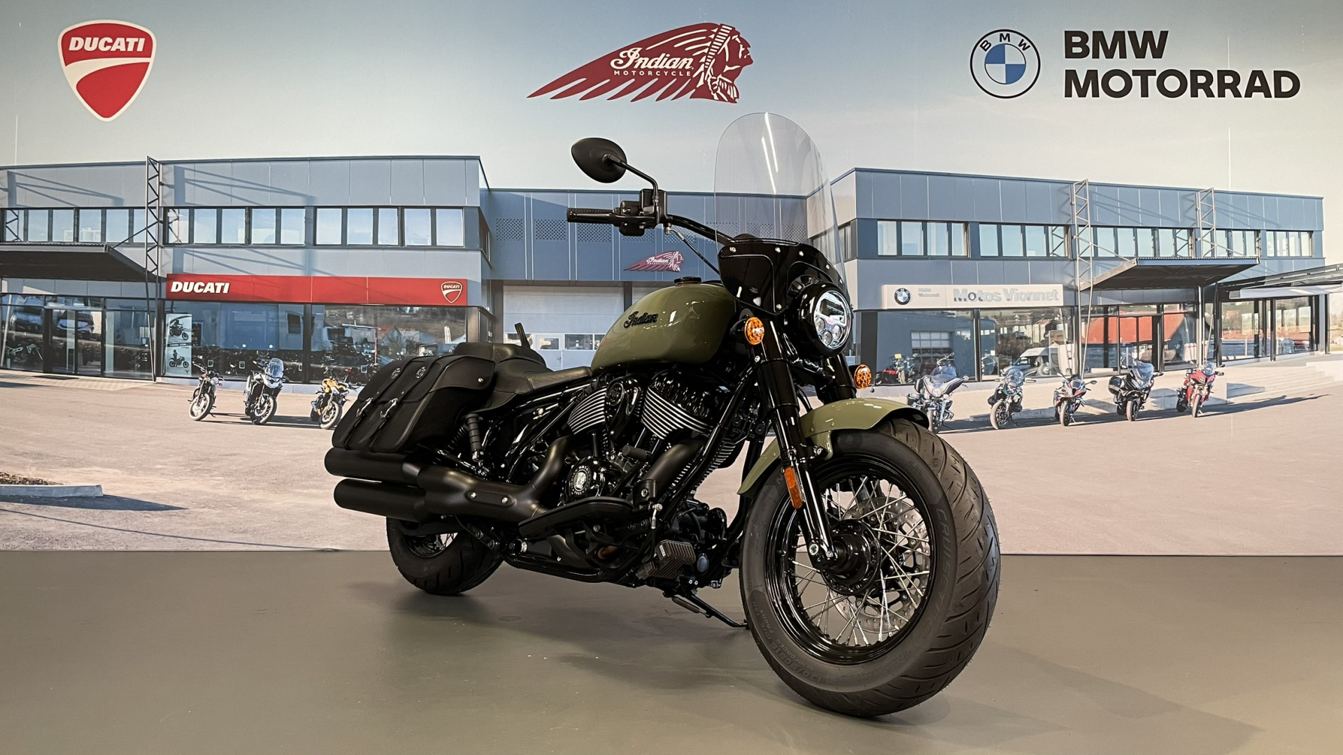 INDIAN Super Chief Dark Horse-image-0